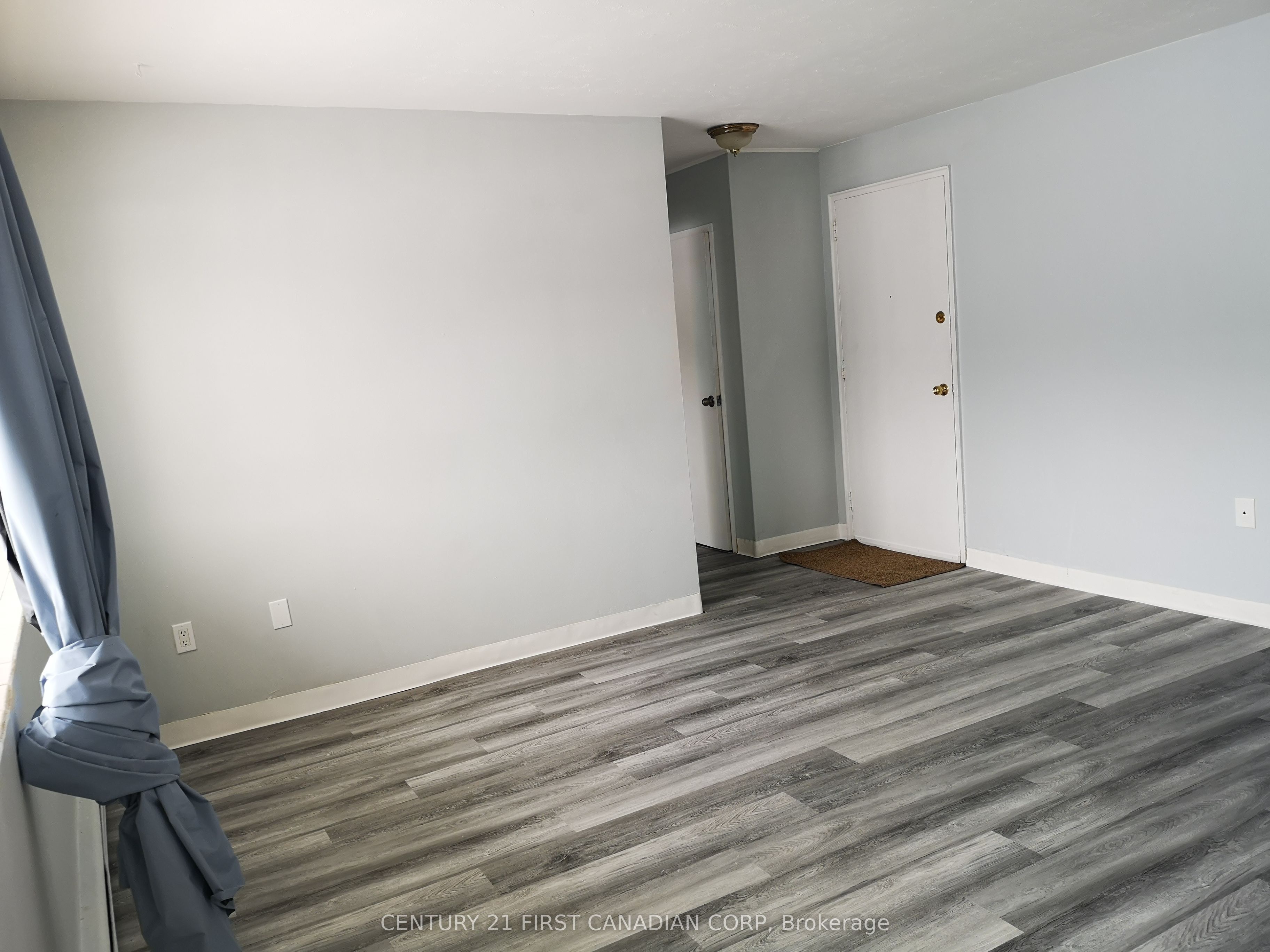 #207 - 1170 Hamilton Road Property Photo 4