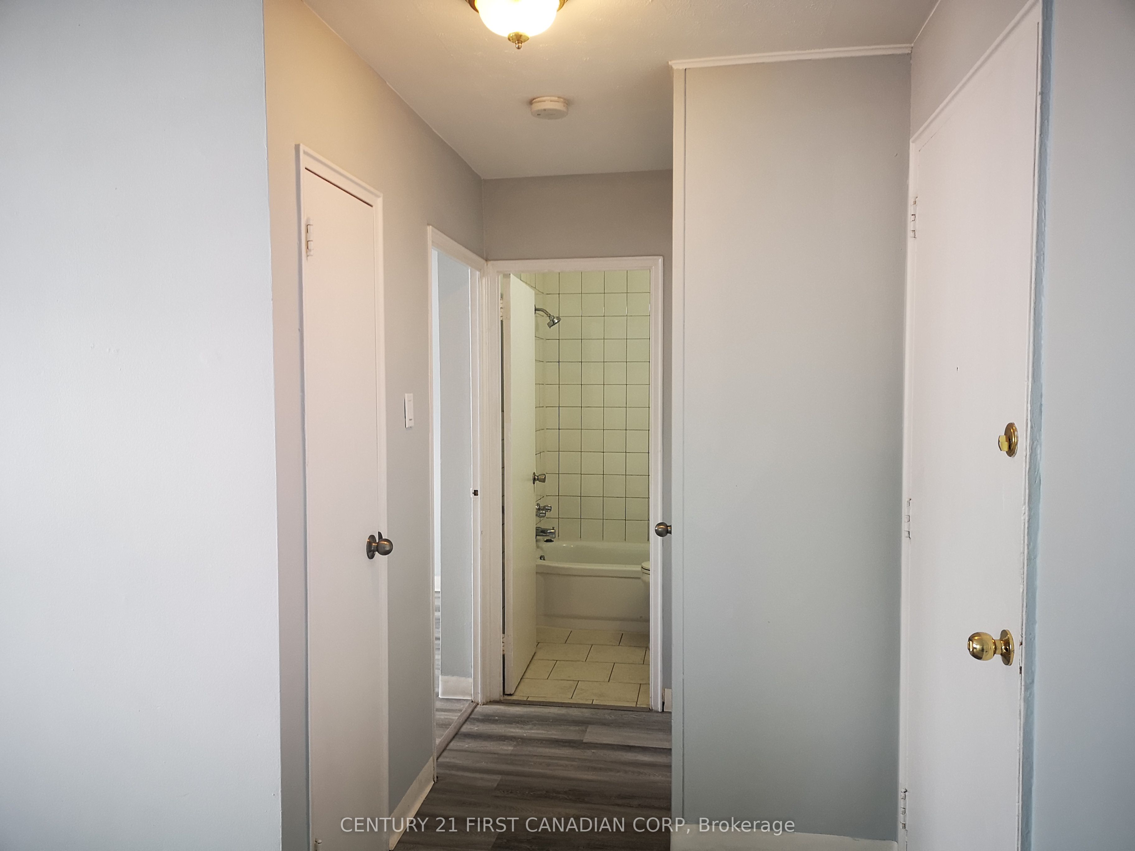 #207 - 1170 Hamilton Road Property Photo 10
