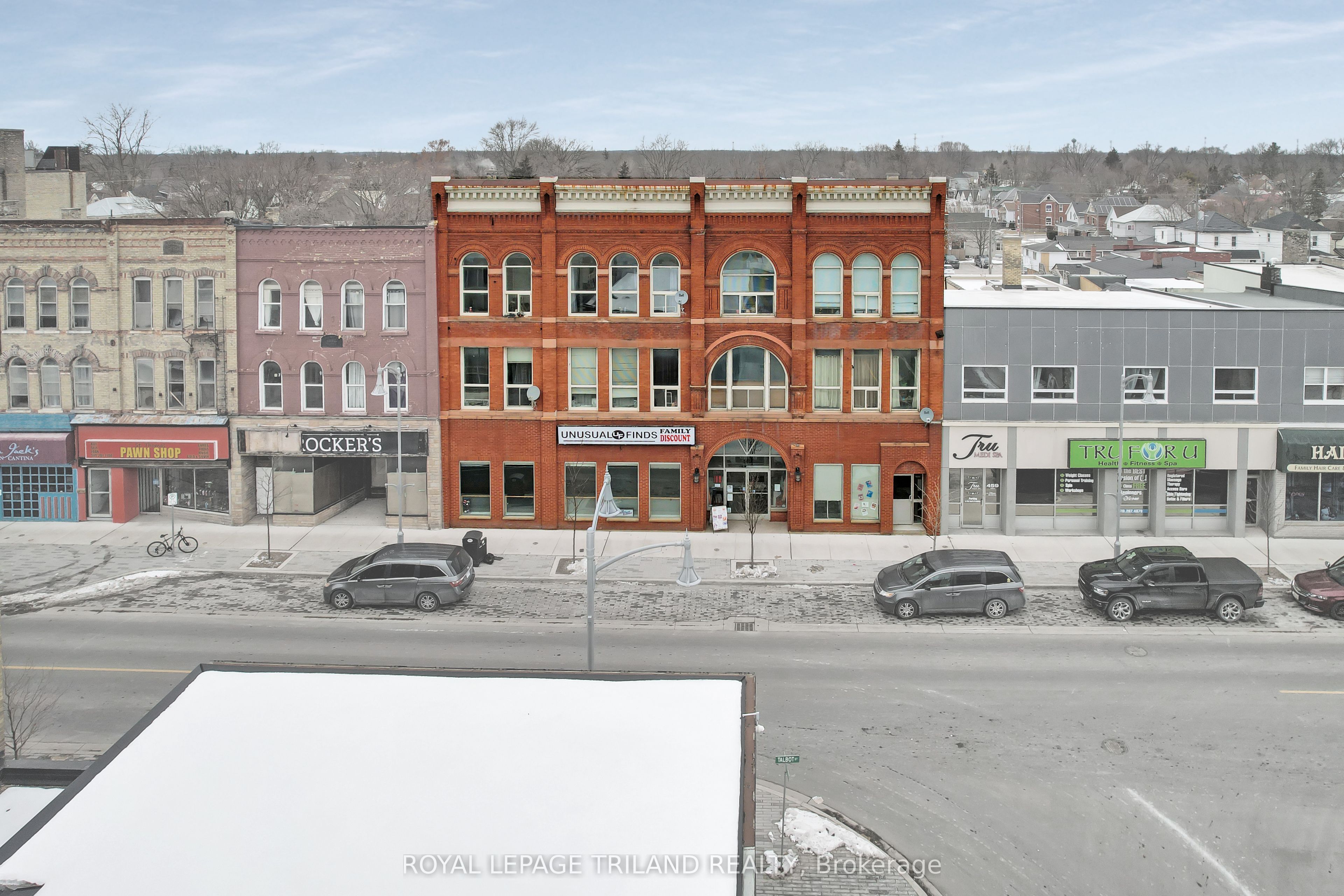 449 Talbot Street Property Photo 3