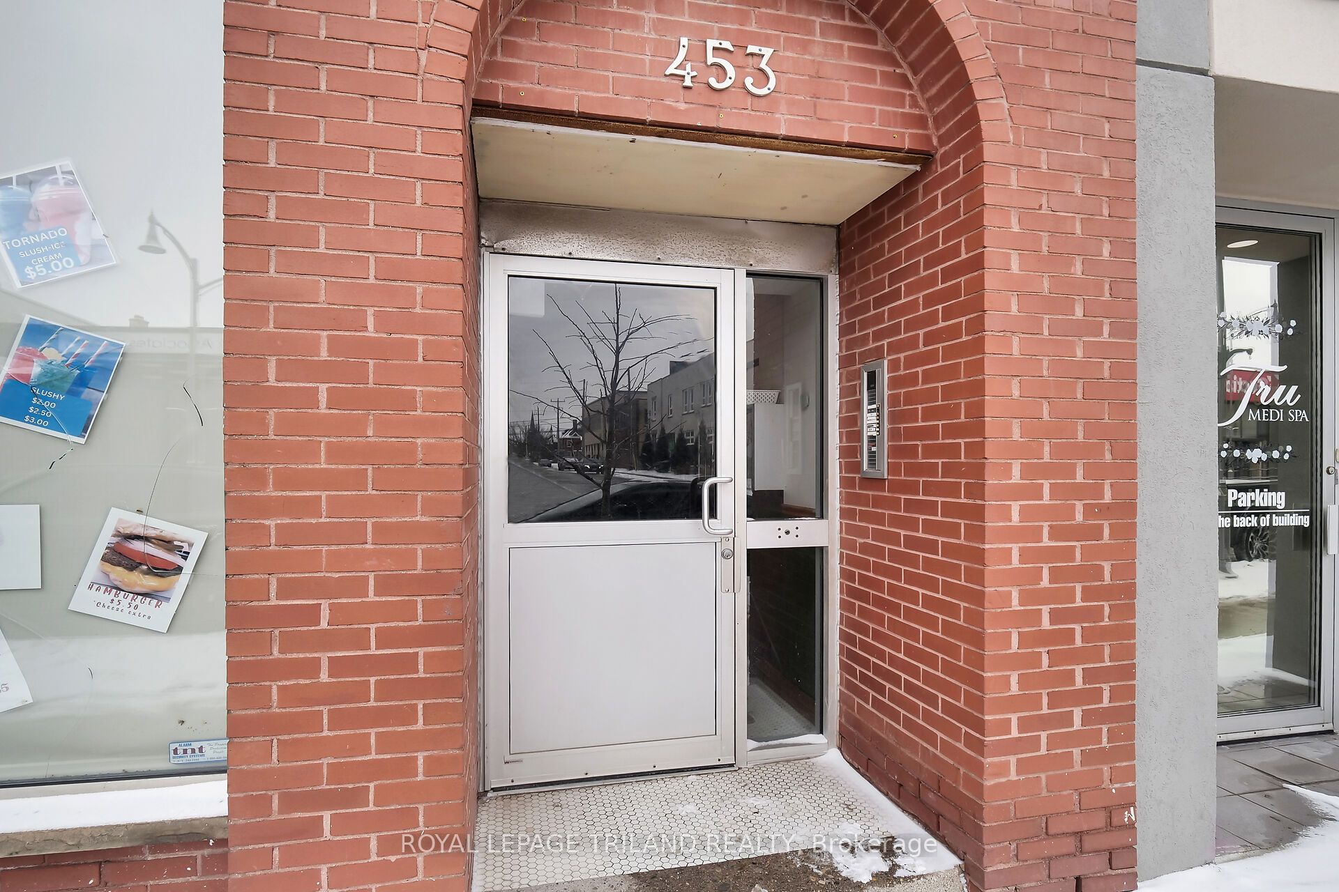 449 Talbot Street Property Photo 12