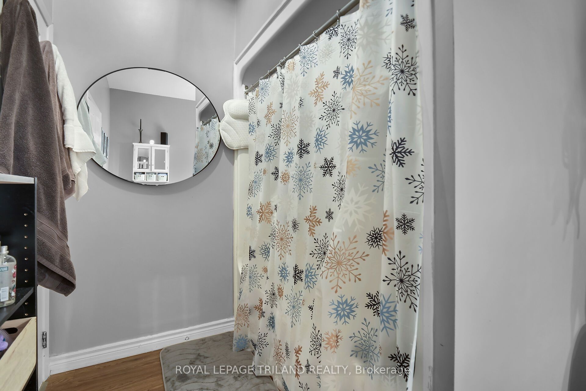 449 Talbot Street Property Photo 23