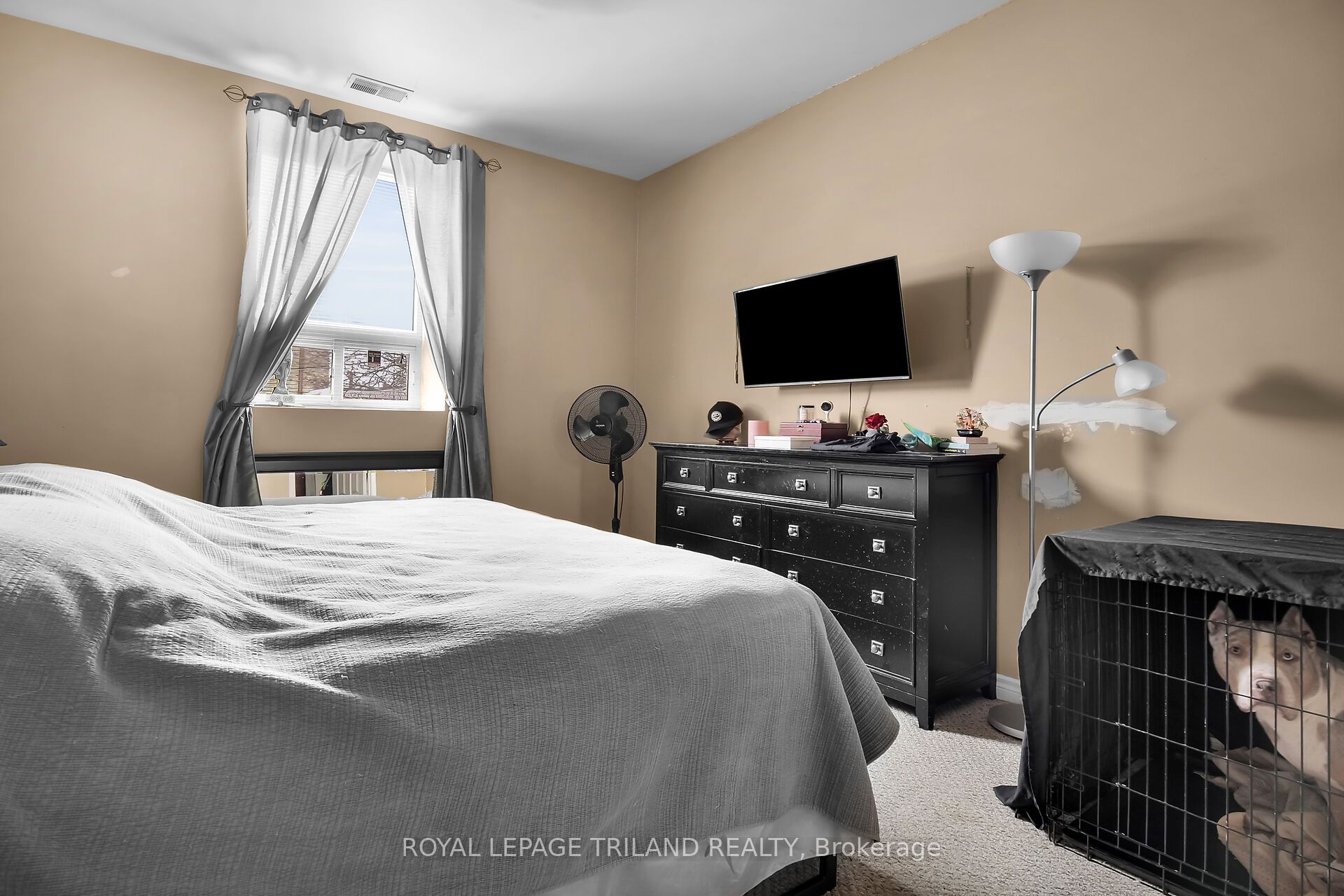 449 Talbot Street Property Photo 24