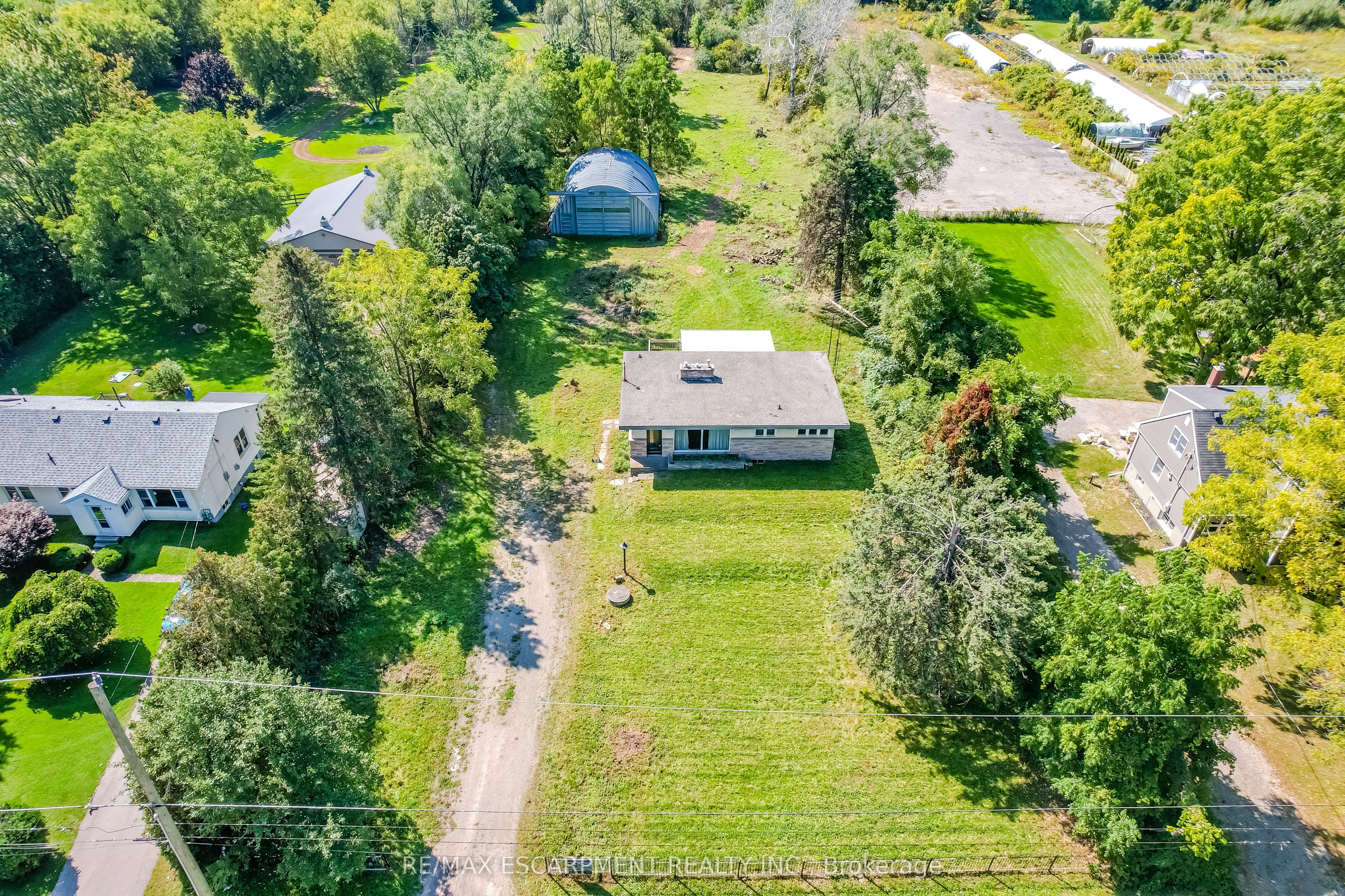 623 Robson Road Property Photo 4