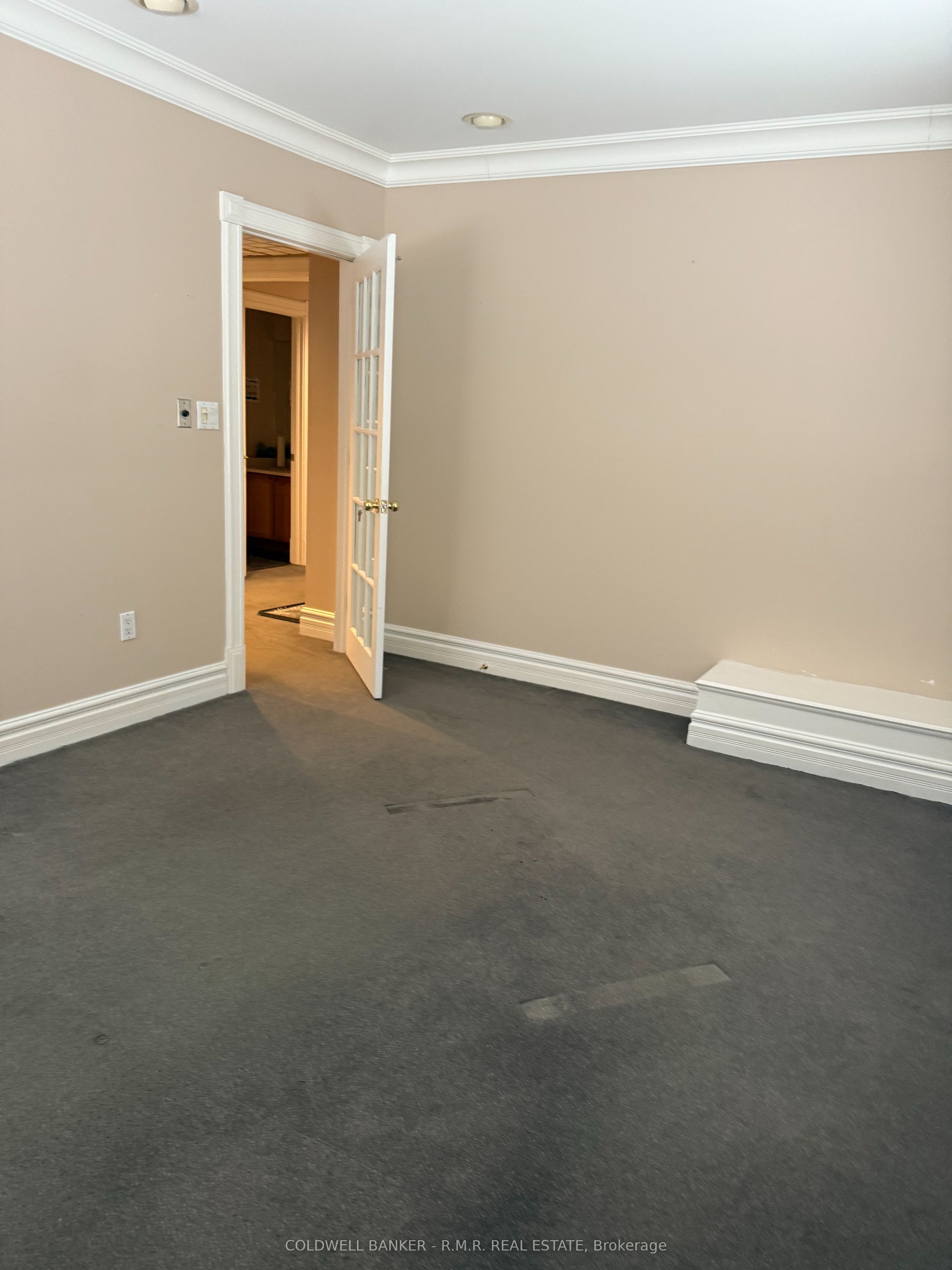#upper - 438 Division Street Property Photo 6