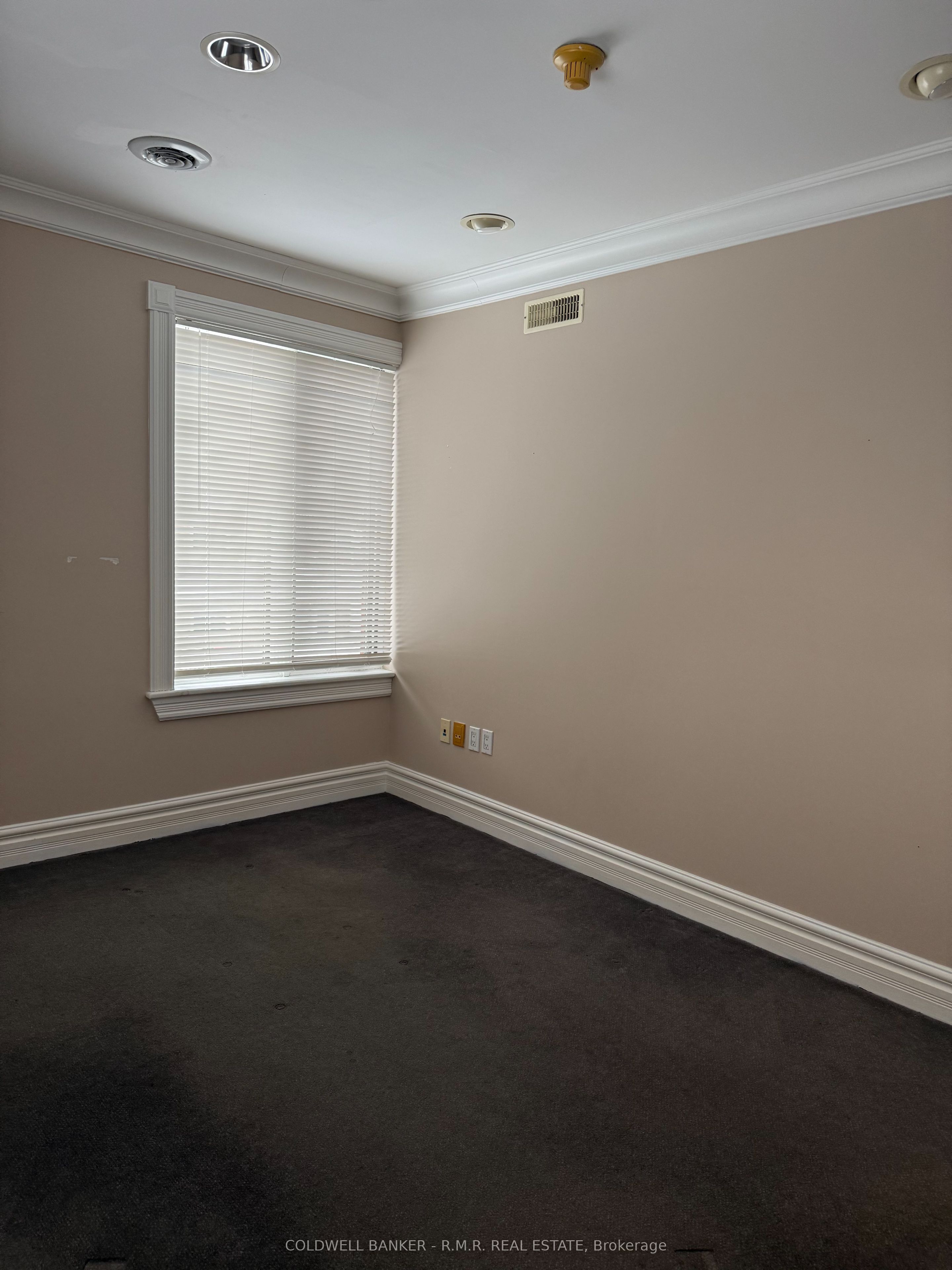 #upper - 438 Division Street Property Photo 7