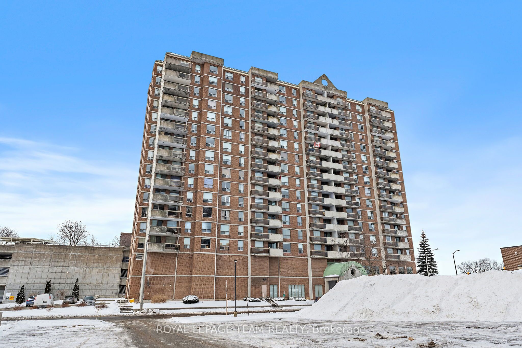 K1l 8k8 Real Estate Listings Main Image