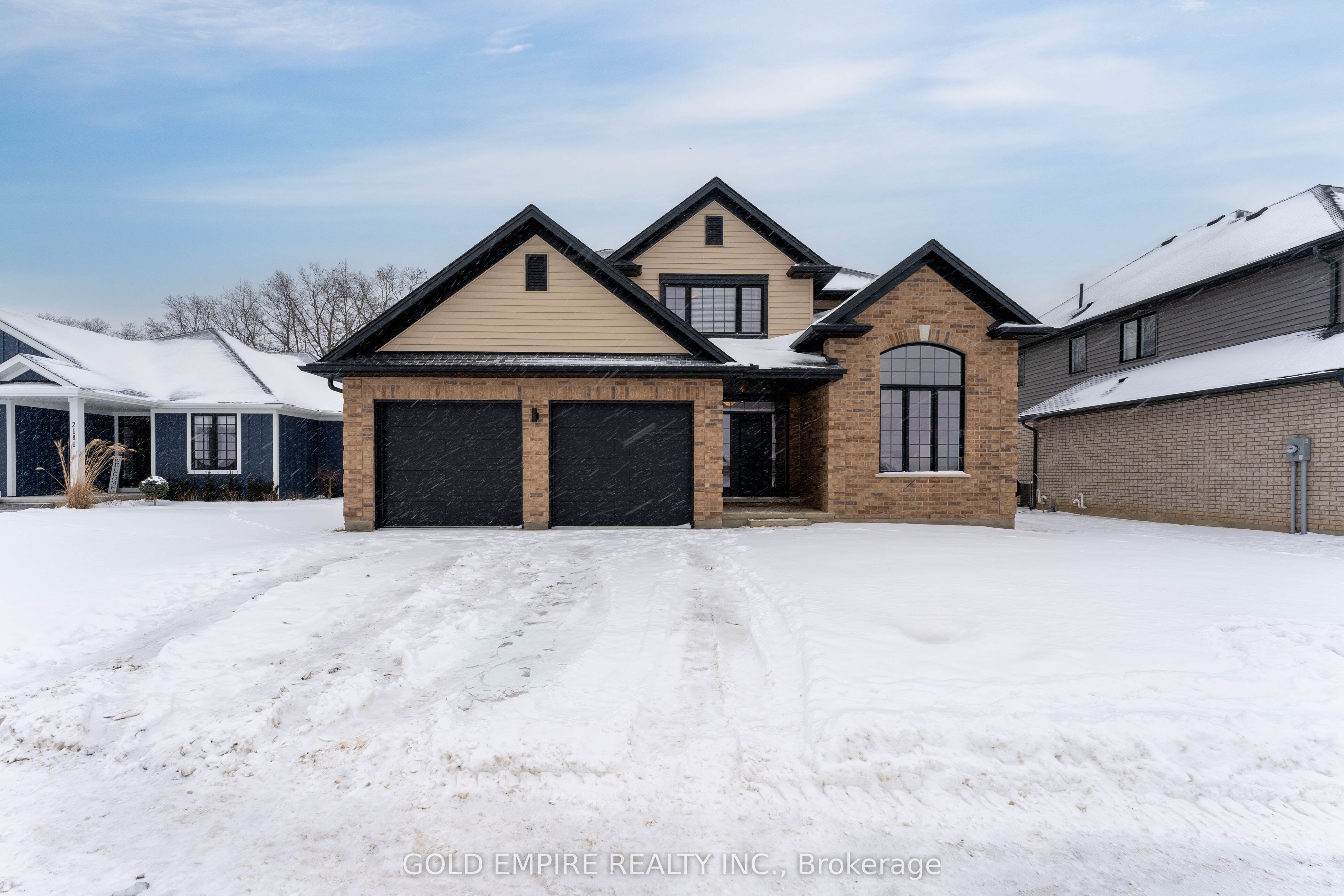 2177 Lockwood Cres Property Photo