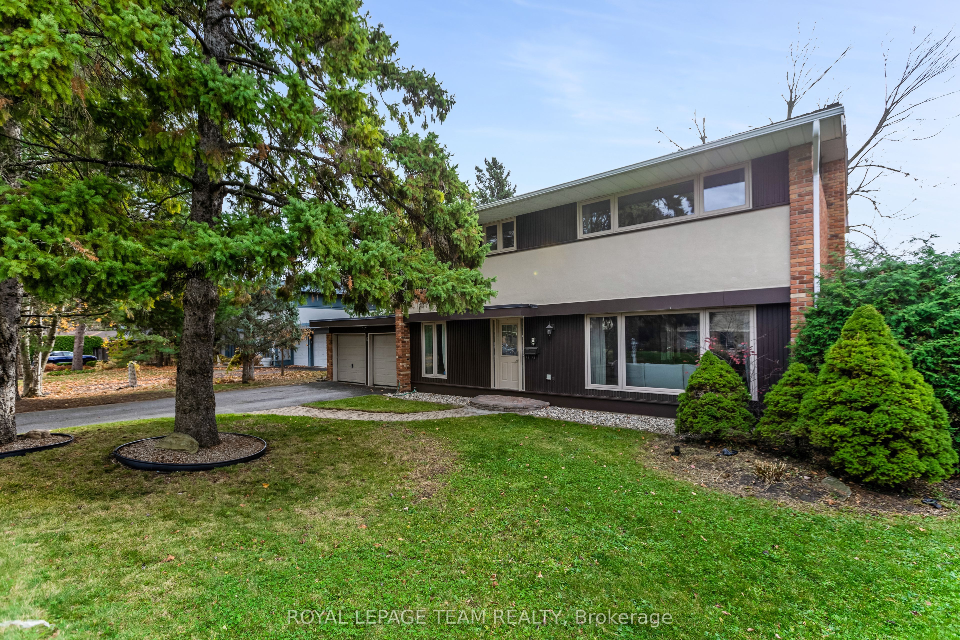 12 Pellan Crescent Property Photo 3
