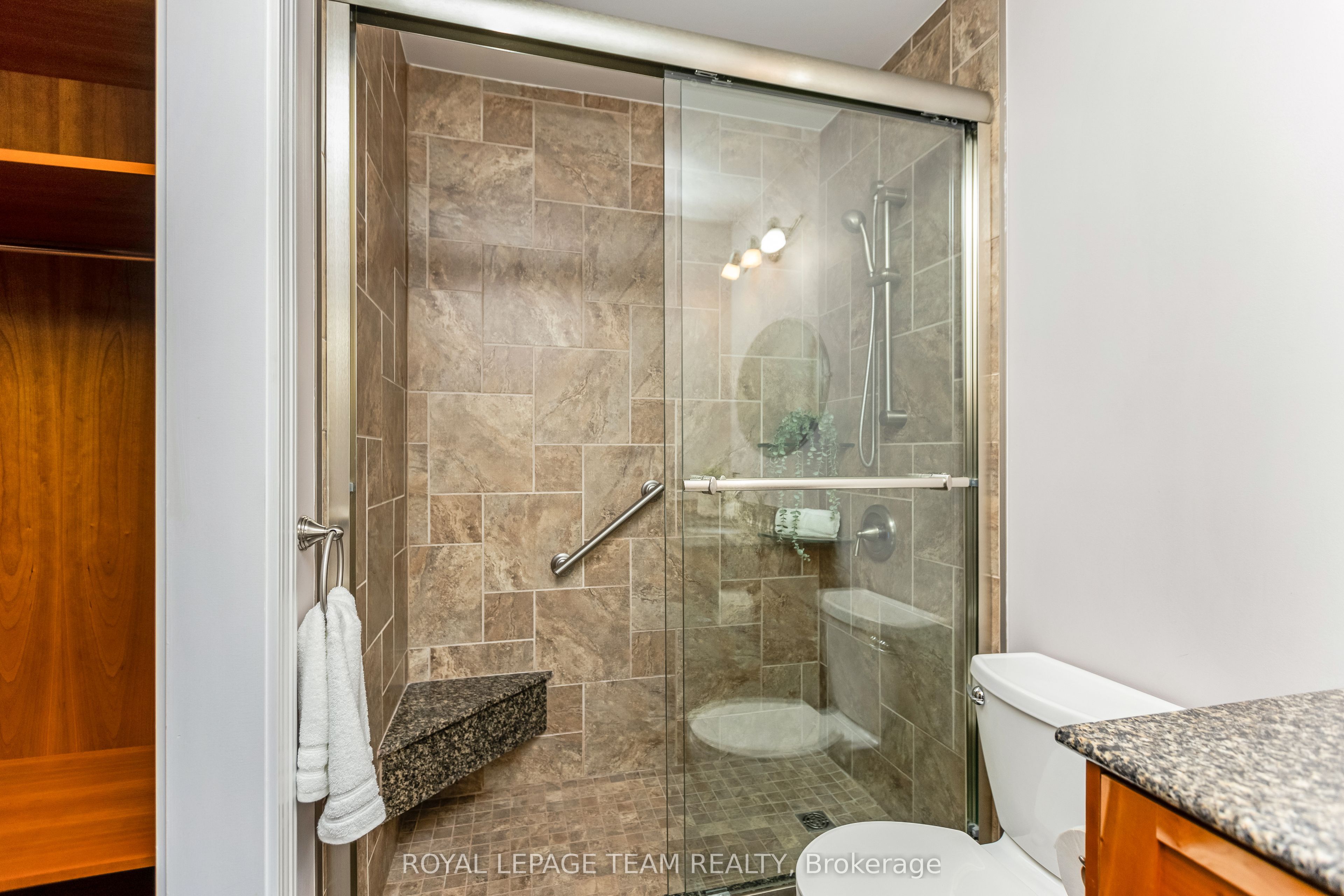 12 Pellan Crescent Property Photo 16