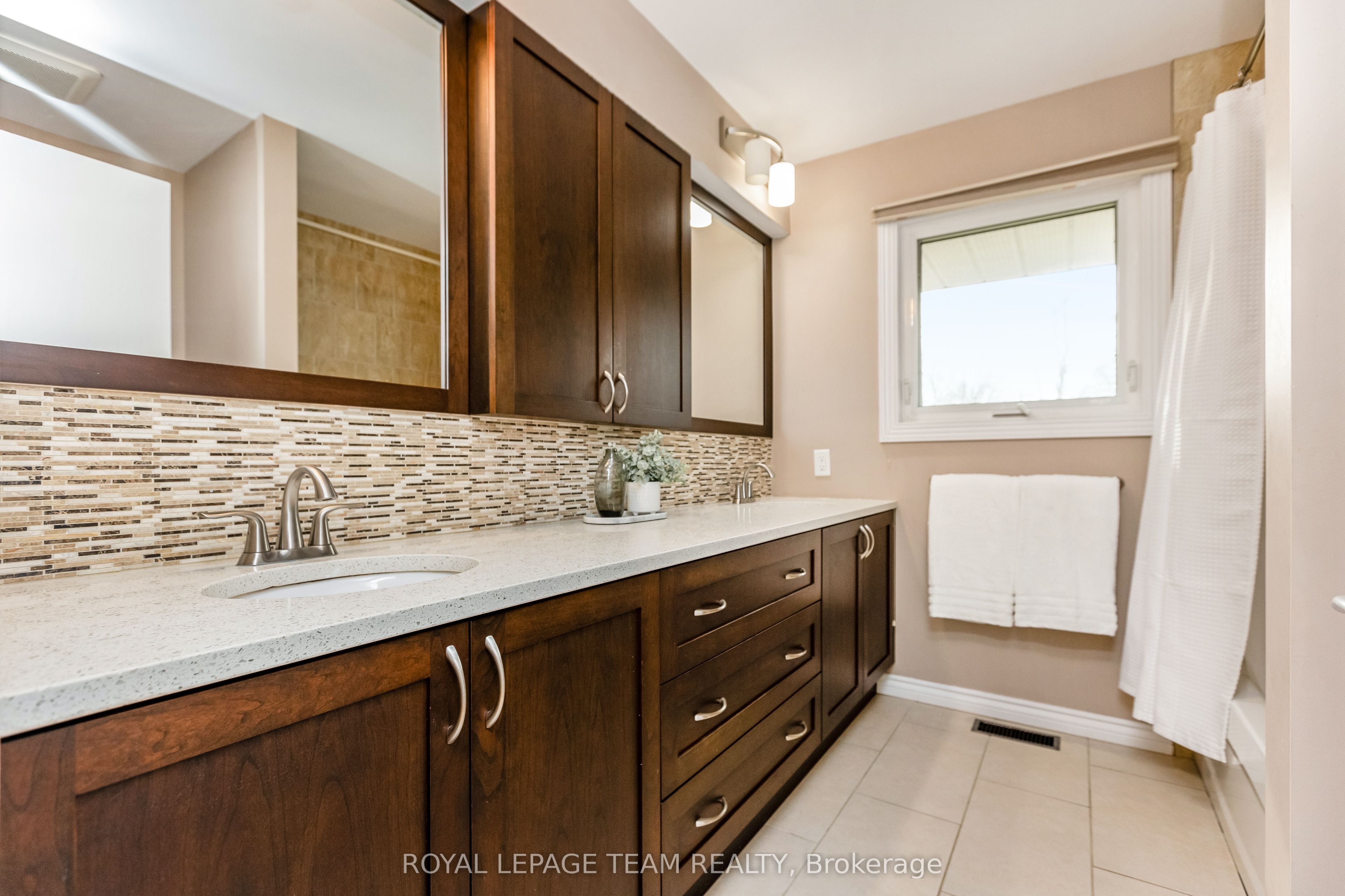 12 Pellan Crescent Property Photo 20