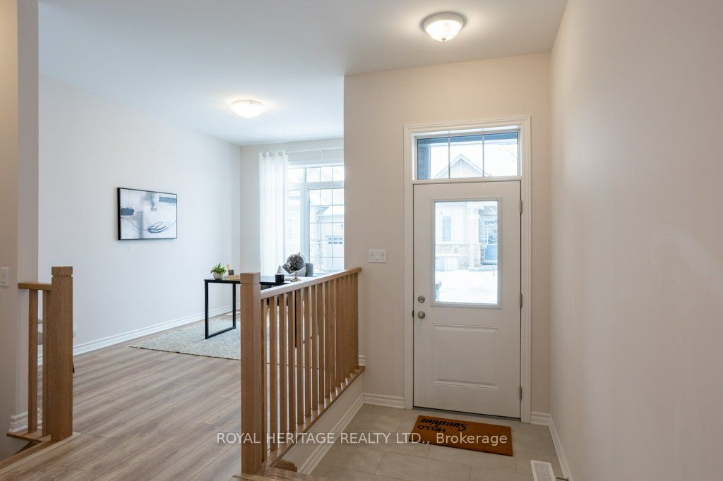 17 Lakewood Crescent Property Photo 3
