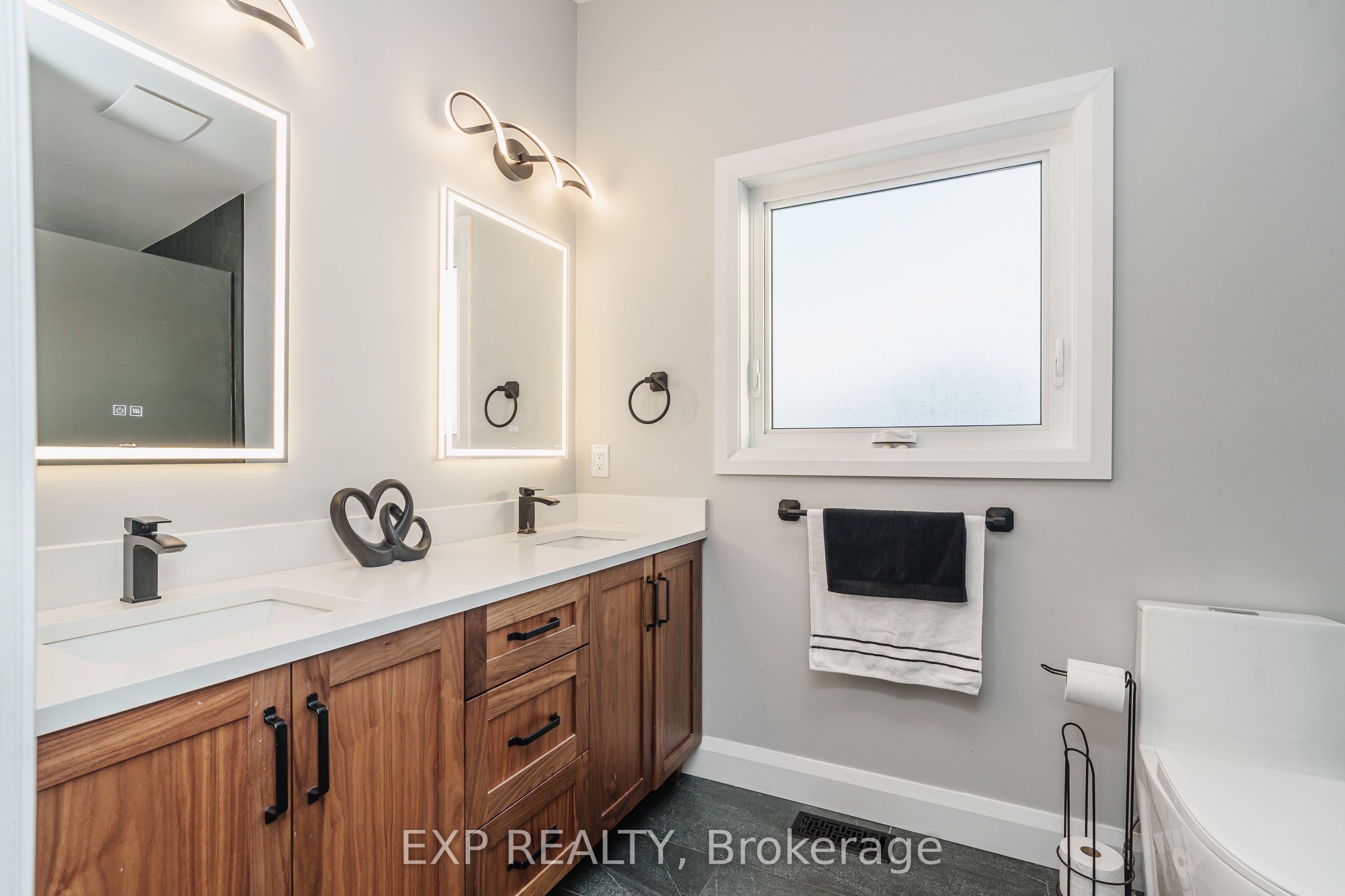 1885 Arizona Avenue Property Photo 10