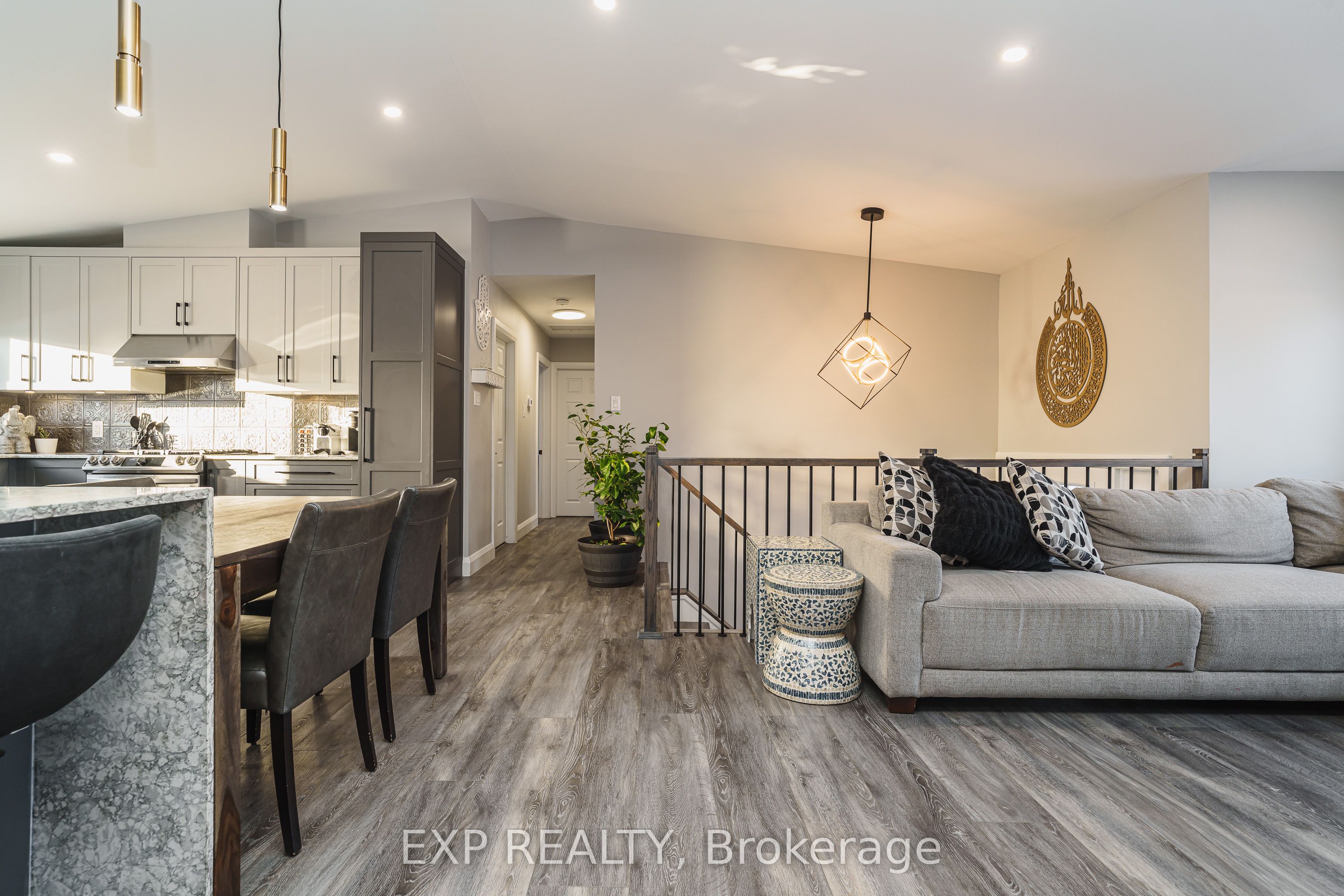 1885 Arizona Avenue Property Photo 13