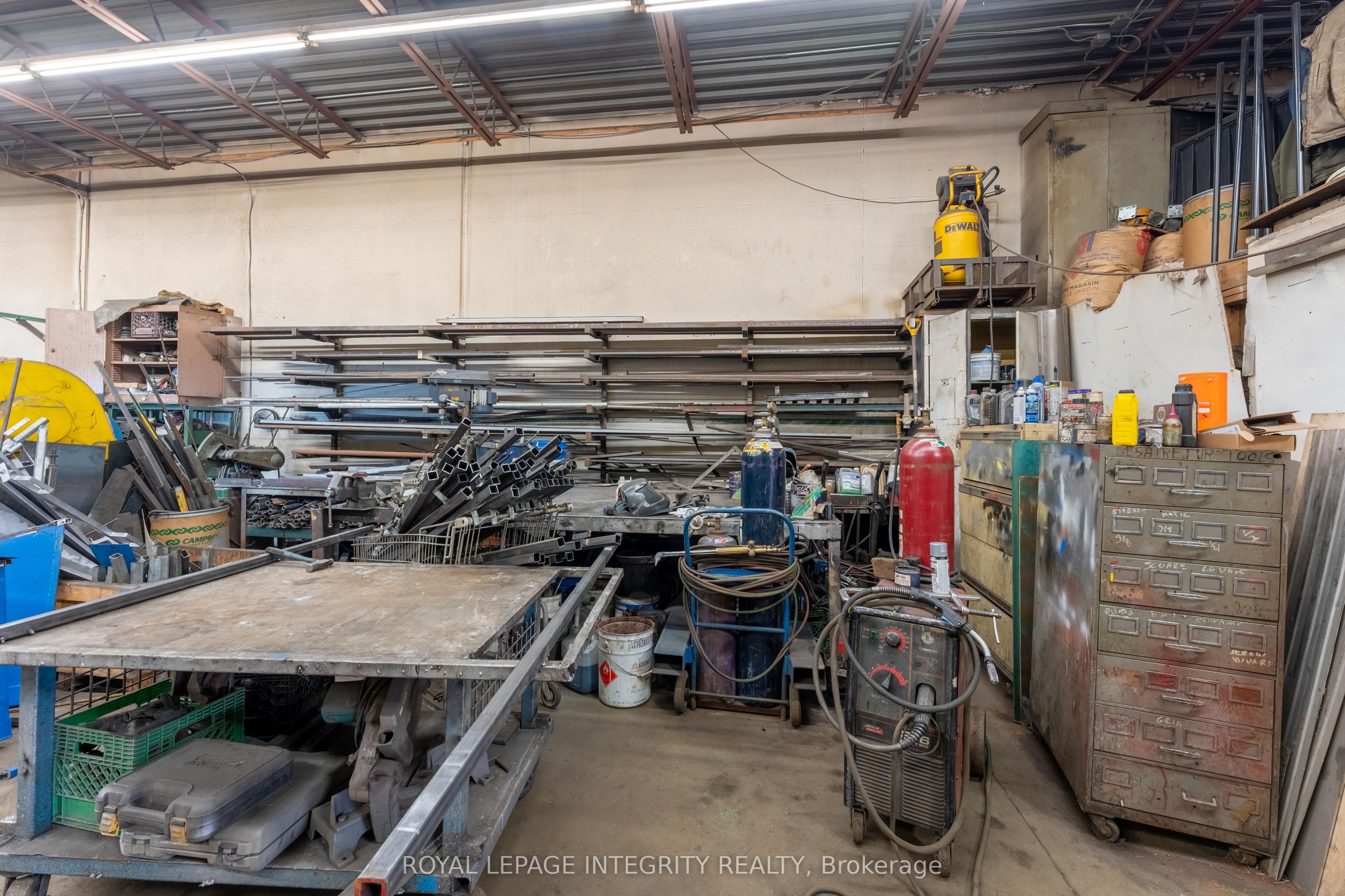 #113 - 2535 Blackwell Street Property Photo 5
