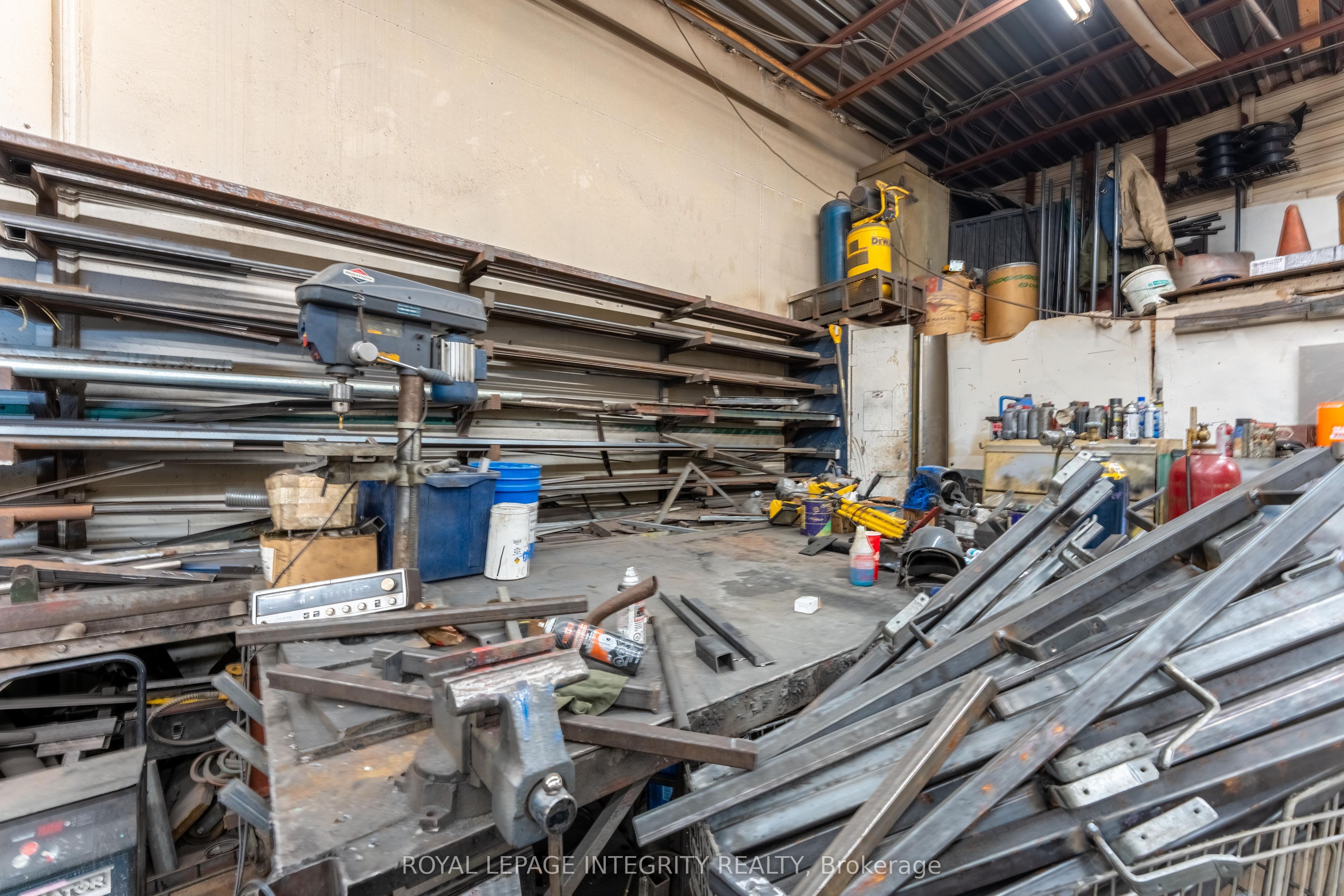 #113 - 2535 Blackwell Street Property Photo 6
