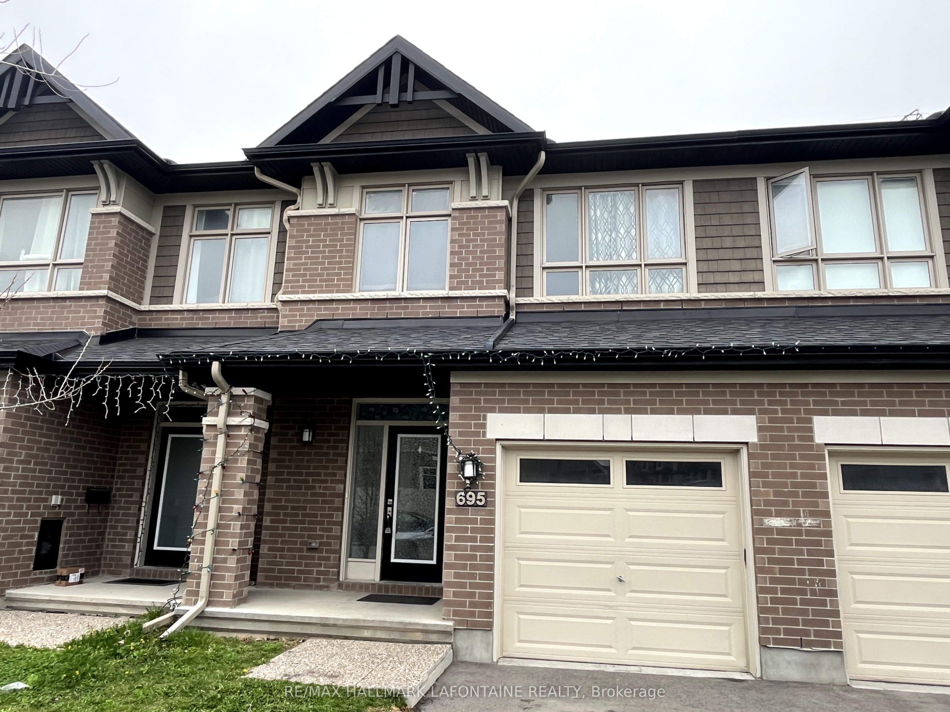 695 Putney Crescent Property Photo 1