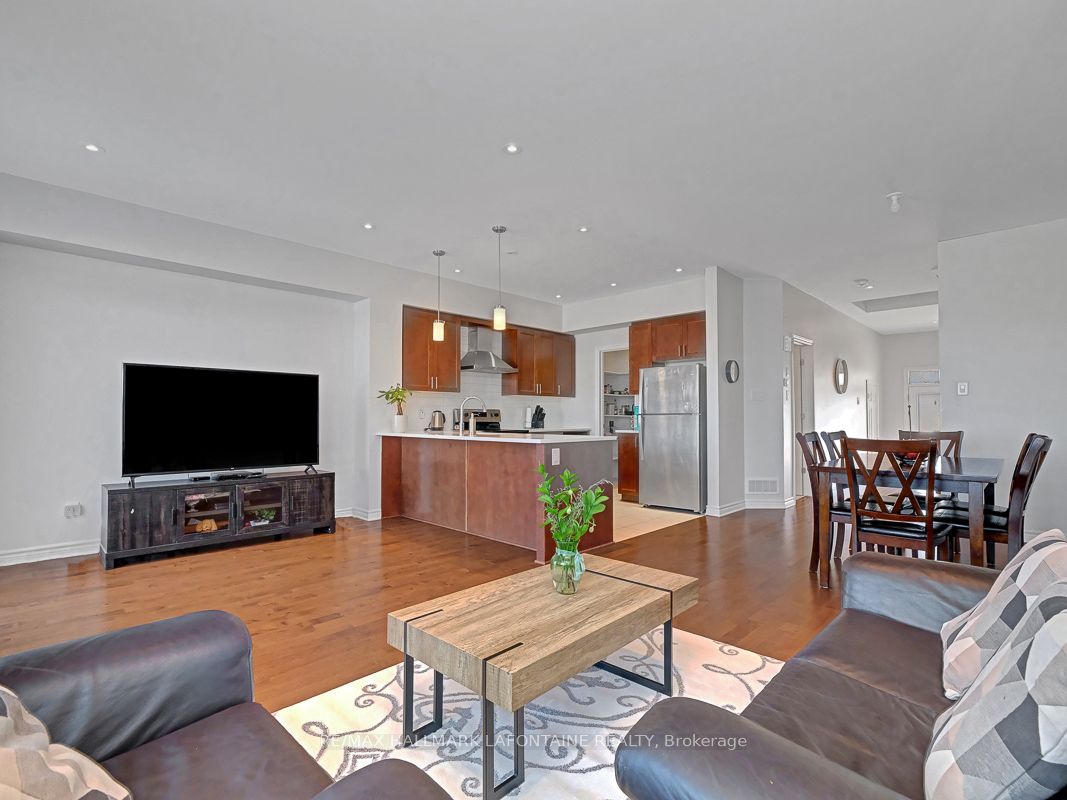 695 Putney Crescent Property Photo 6