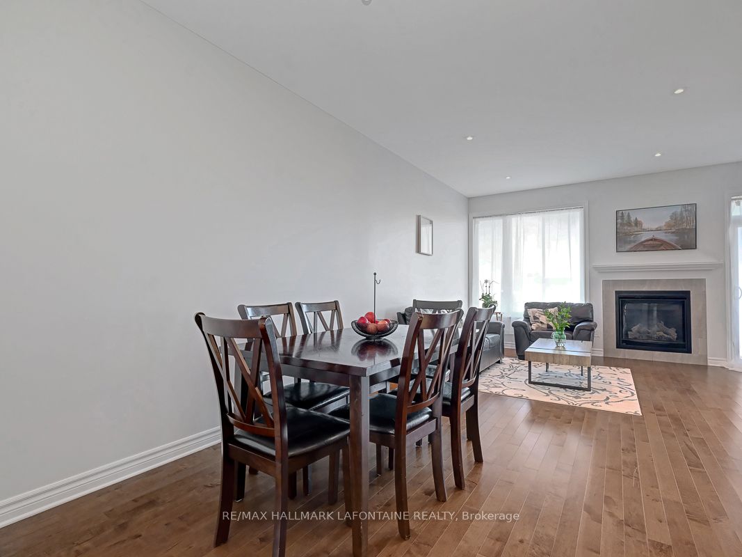 695 Putney Crescent Property Photo 10