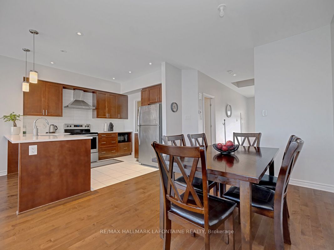 695 Putney Crescent Property Photo 11