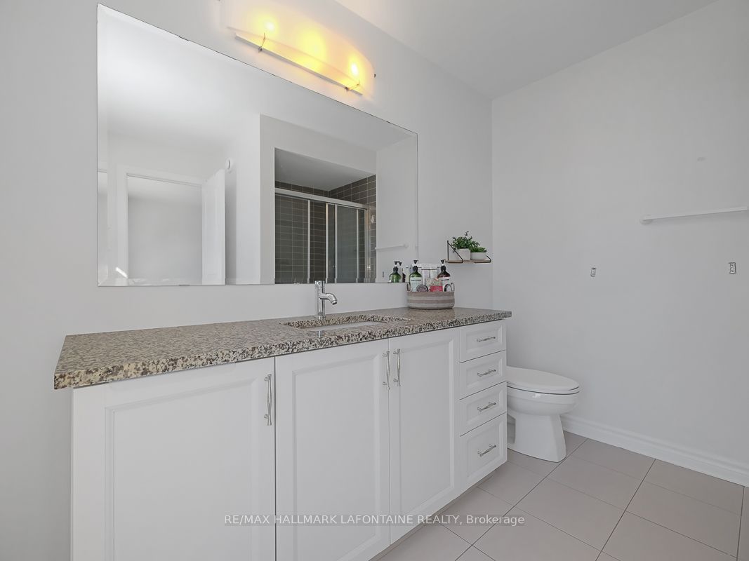 695 Putney Crescent Property Photo 25
