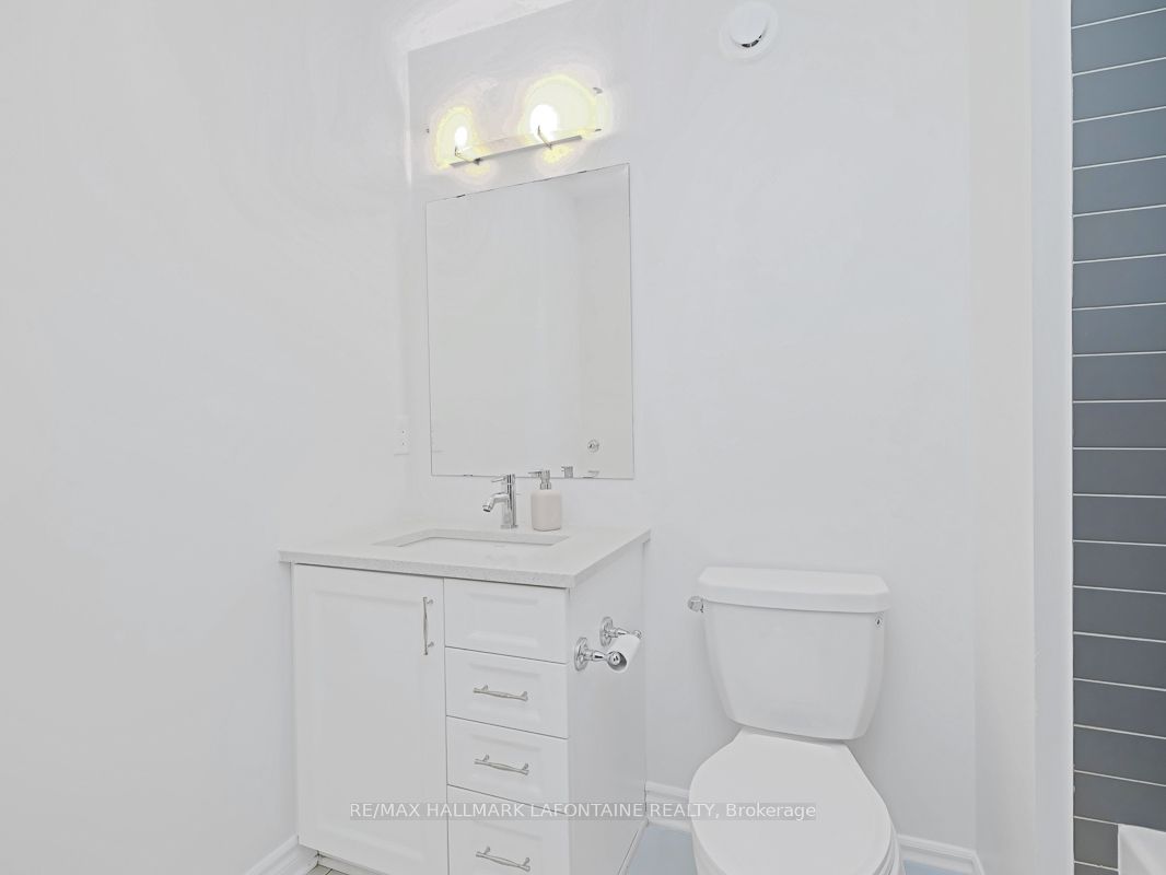 695 Putney Crescent Property Photo 28