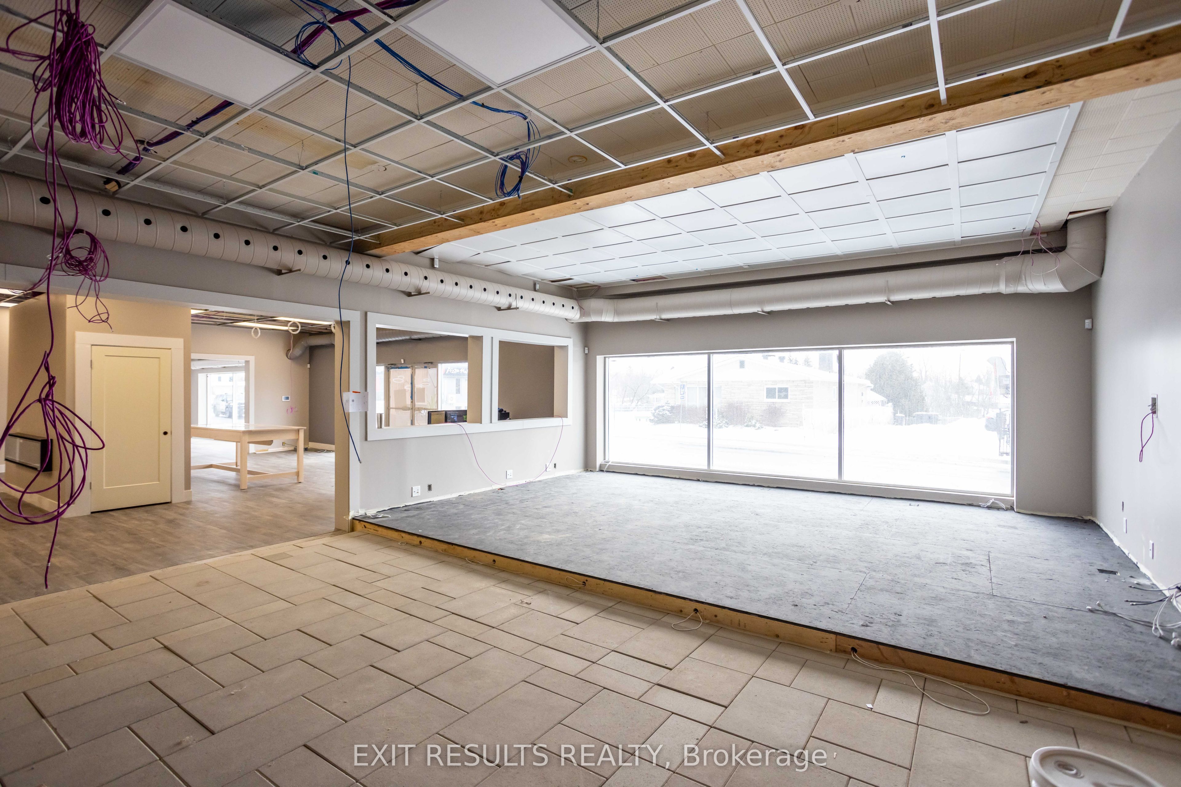 1027 Notre Dame Street Property Photo 12