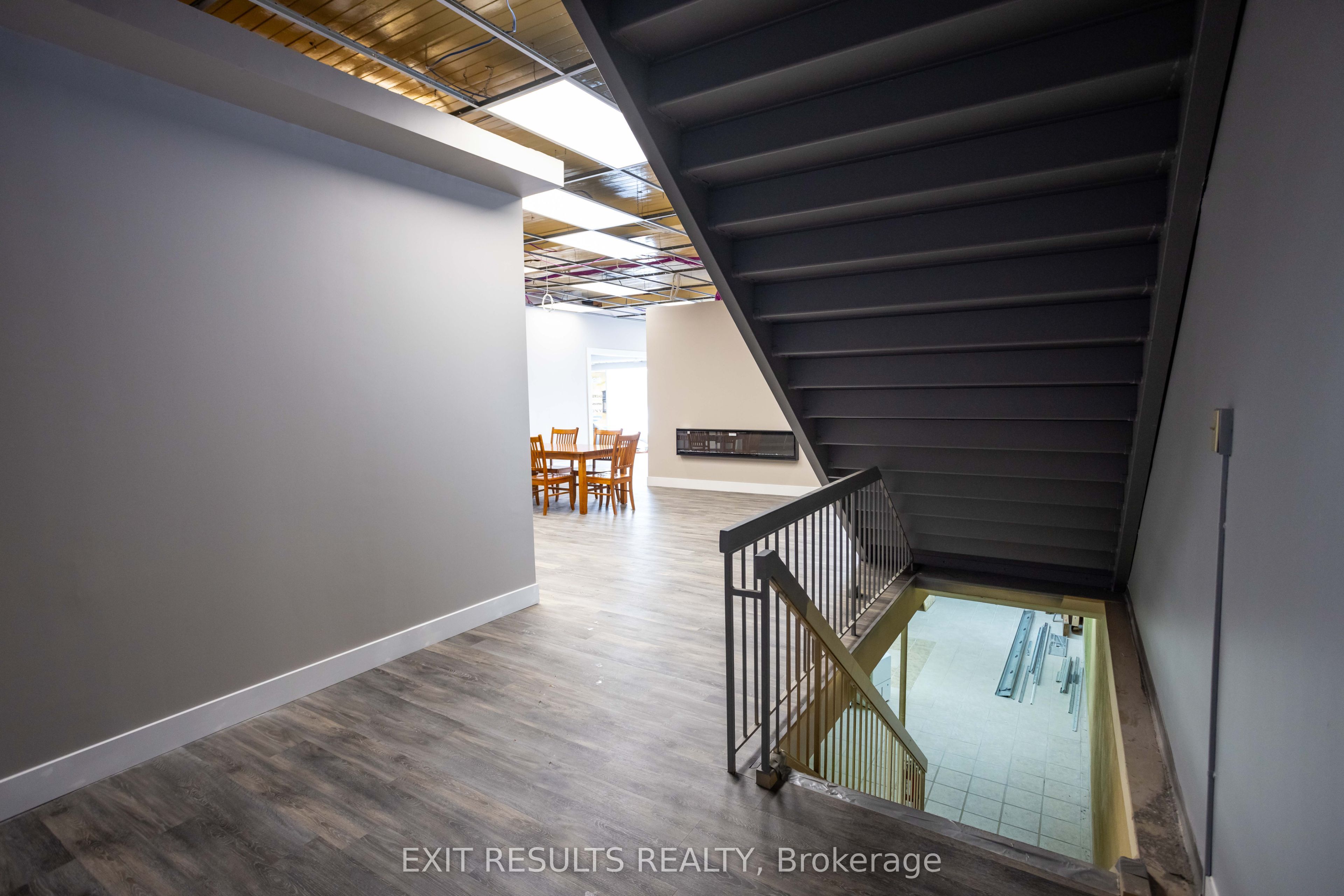 1027 Notre Dame Street Property Photo 17