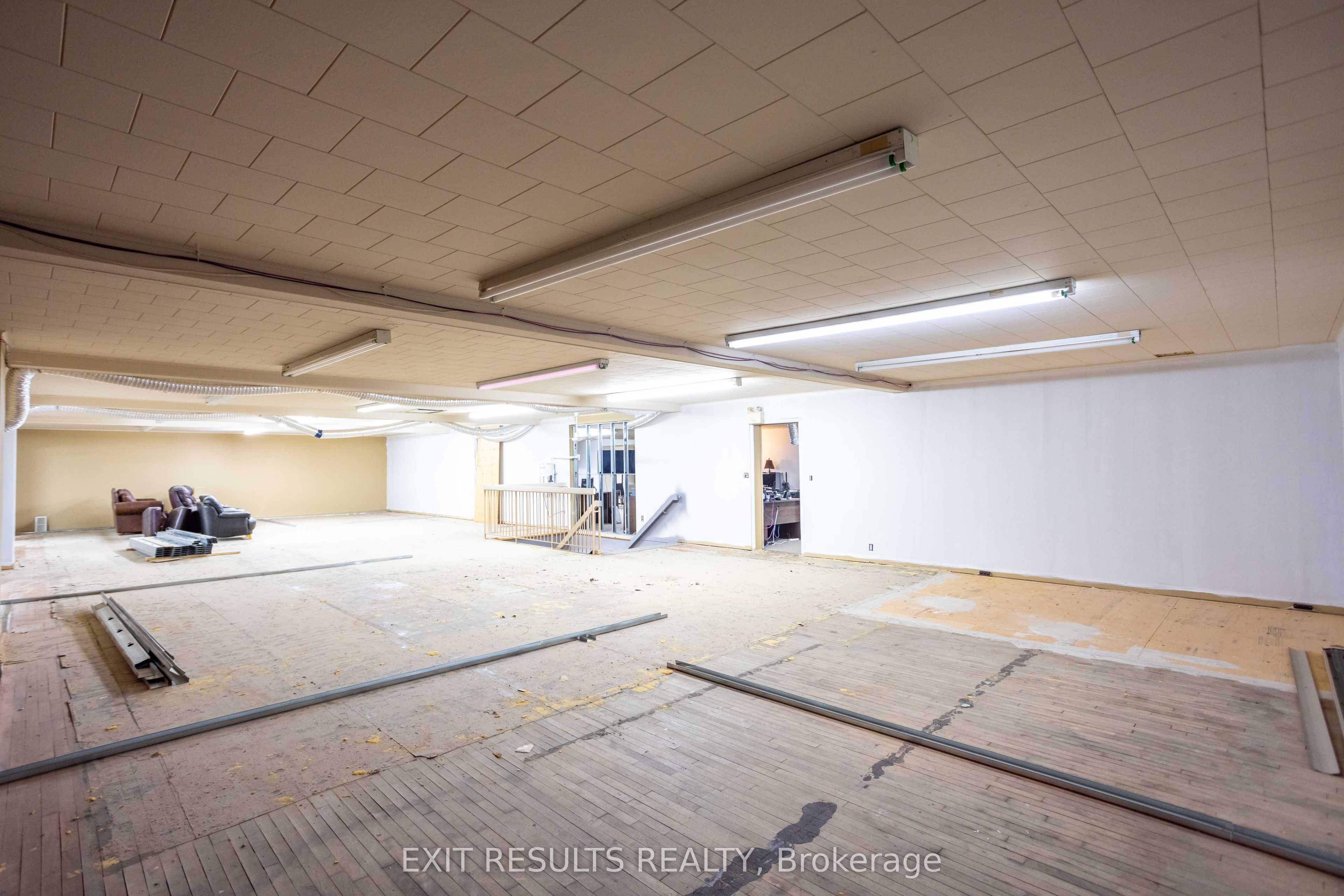 1027 Notre Dame Street Property Photo 23