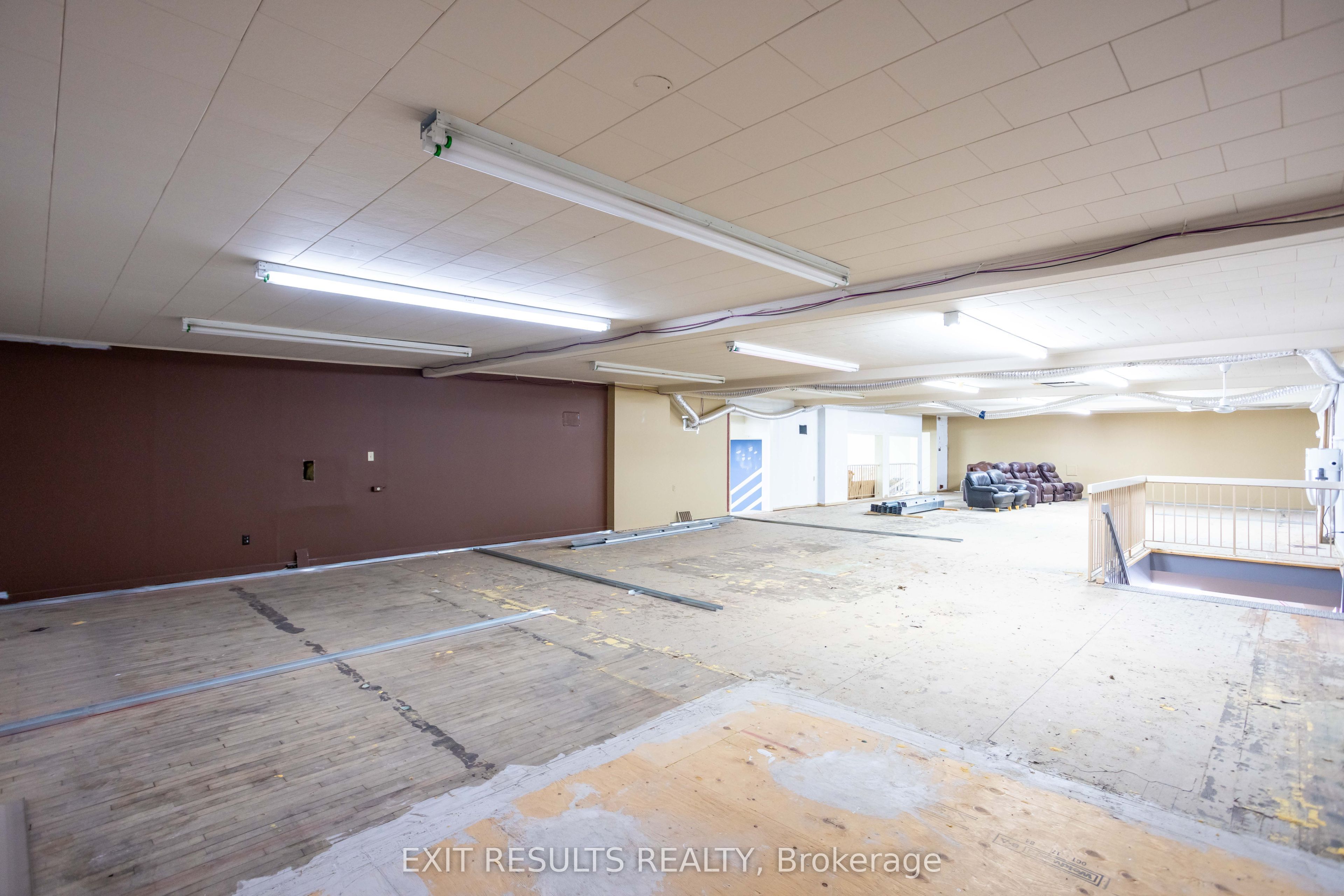 1027 Notre Dame Street Property Photo 24