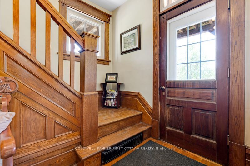 195 Montgomery Road Property Photo 9