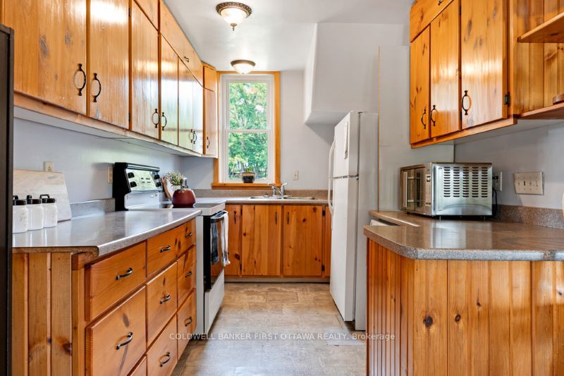 195 Montgomery Road Property Photo 14