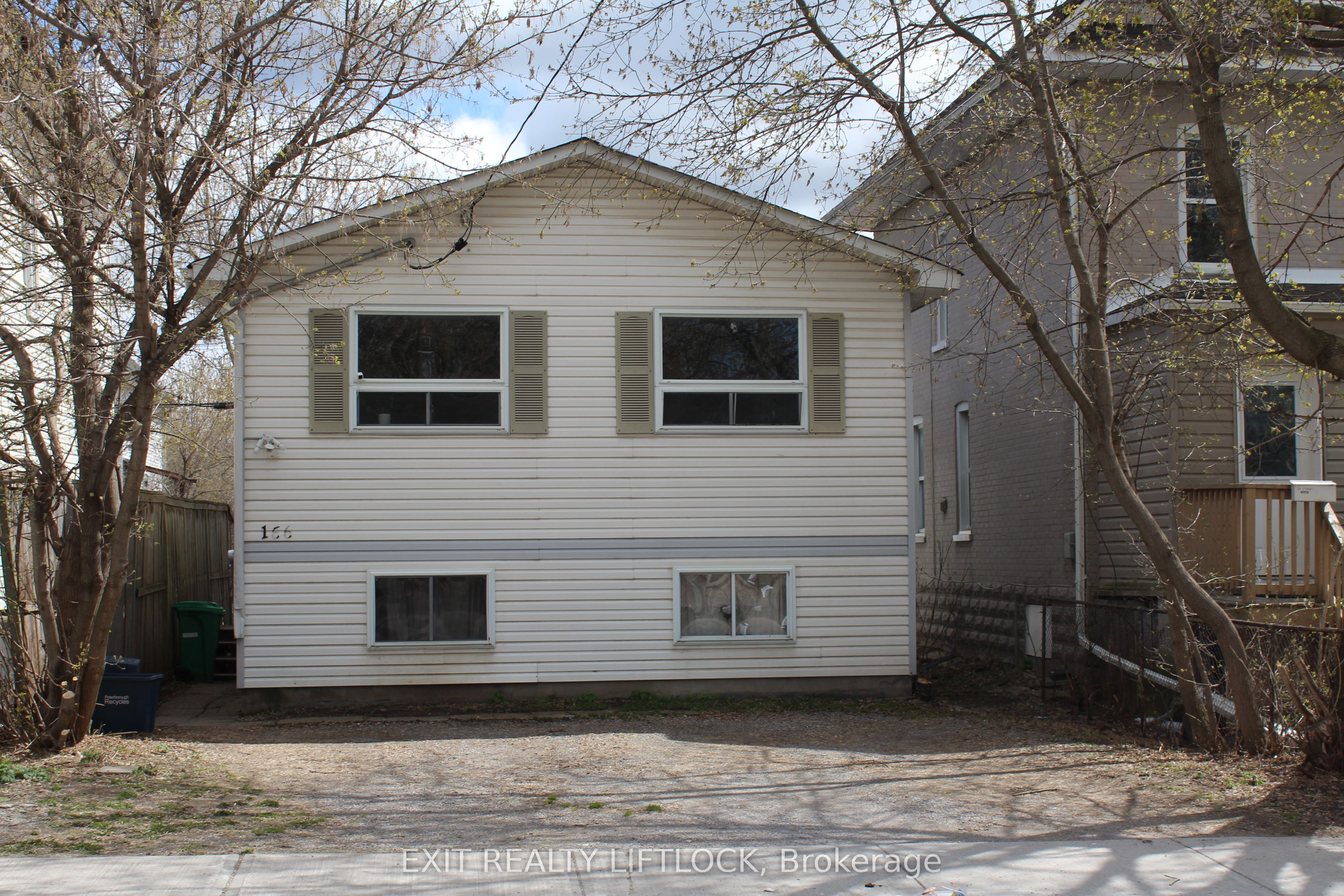 166 Stewart Street Property Photo