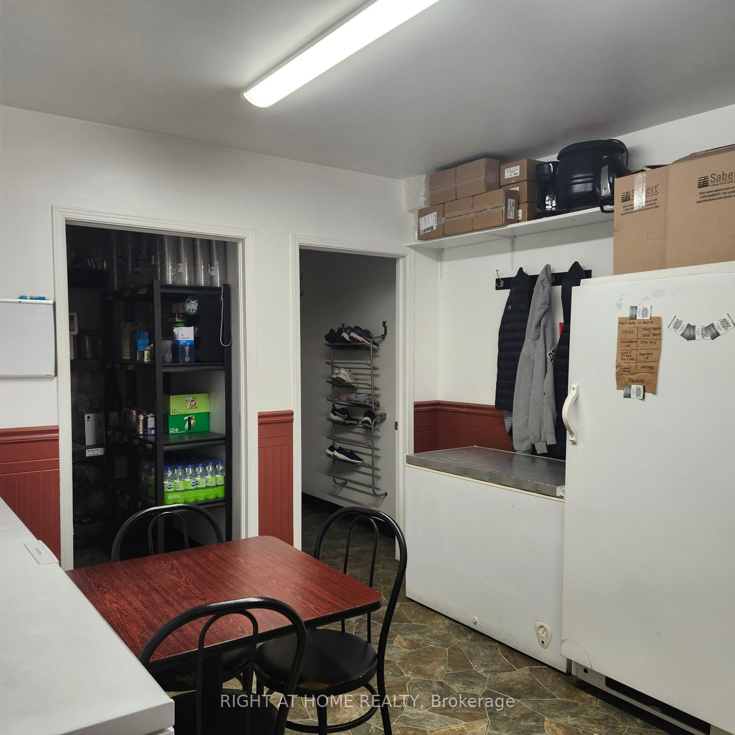 280 Nipissing Street Property Photo 14