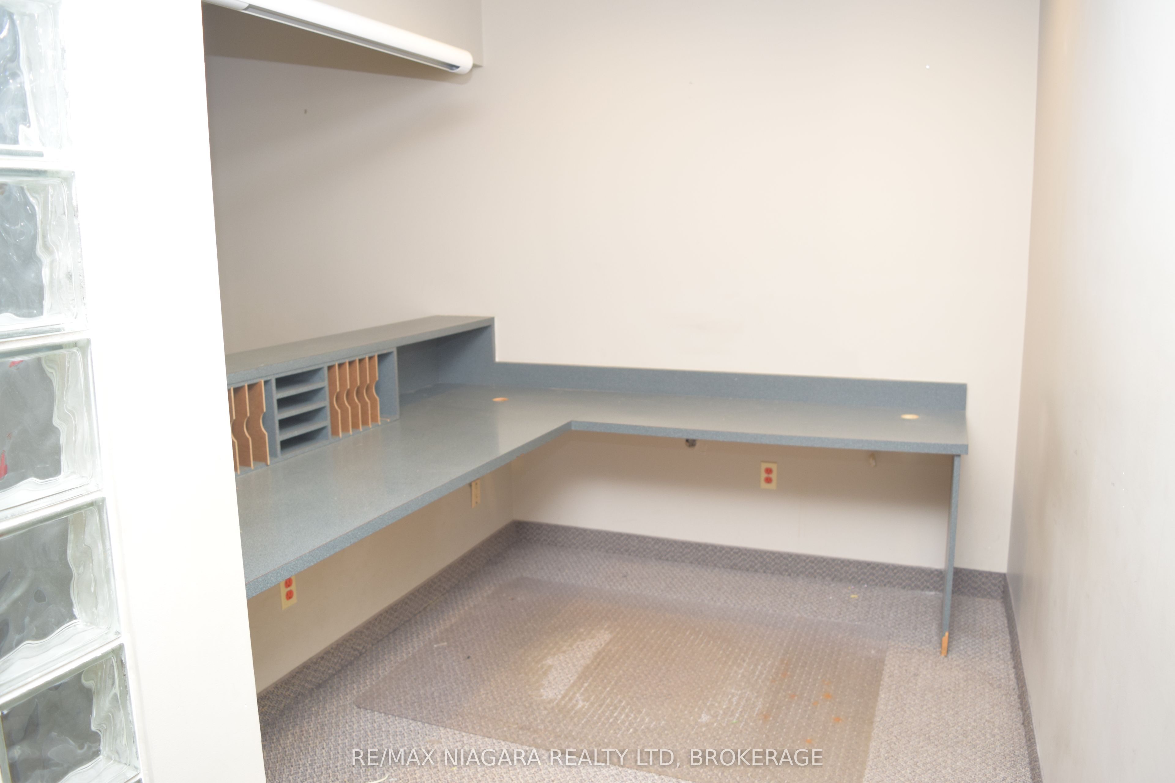 #2c - 154 West Main Street Property Photo 9