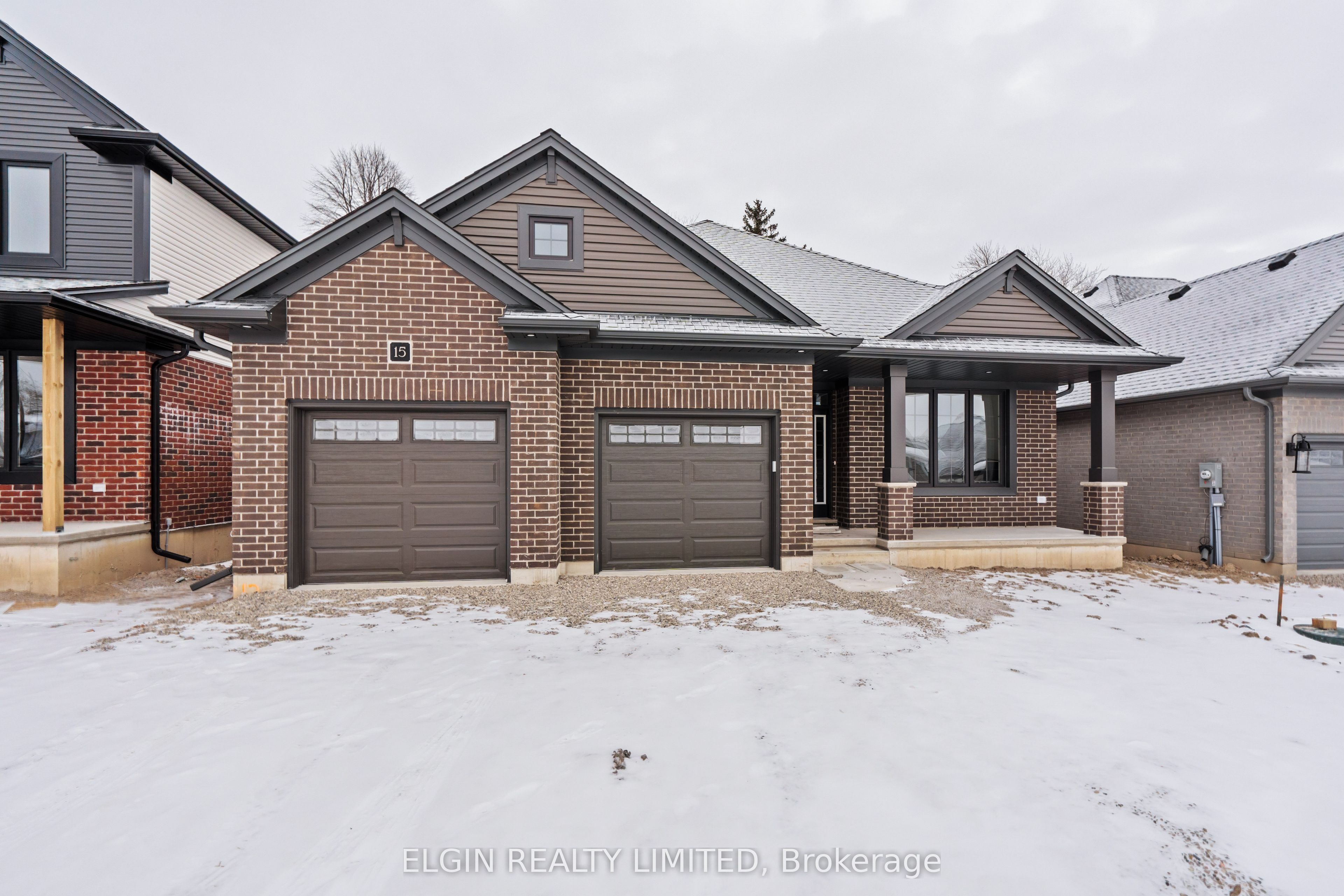 15 Berardi Cres Property Photo