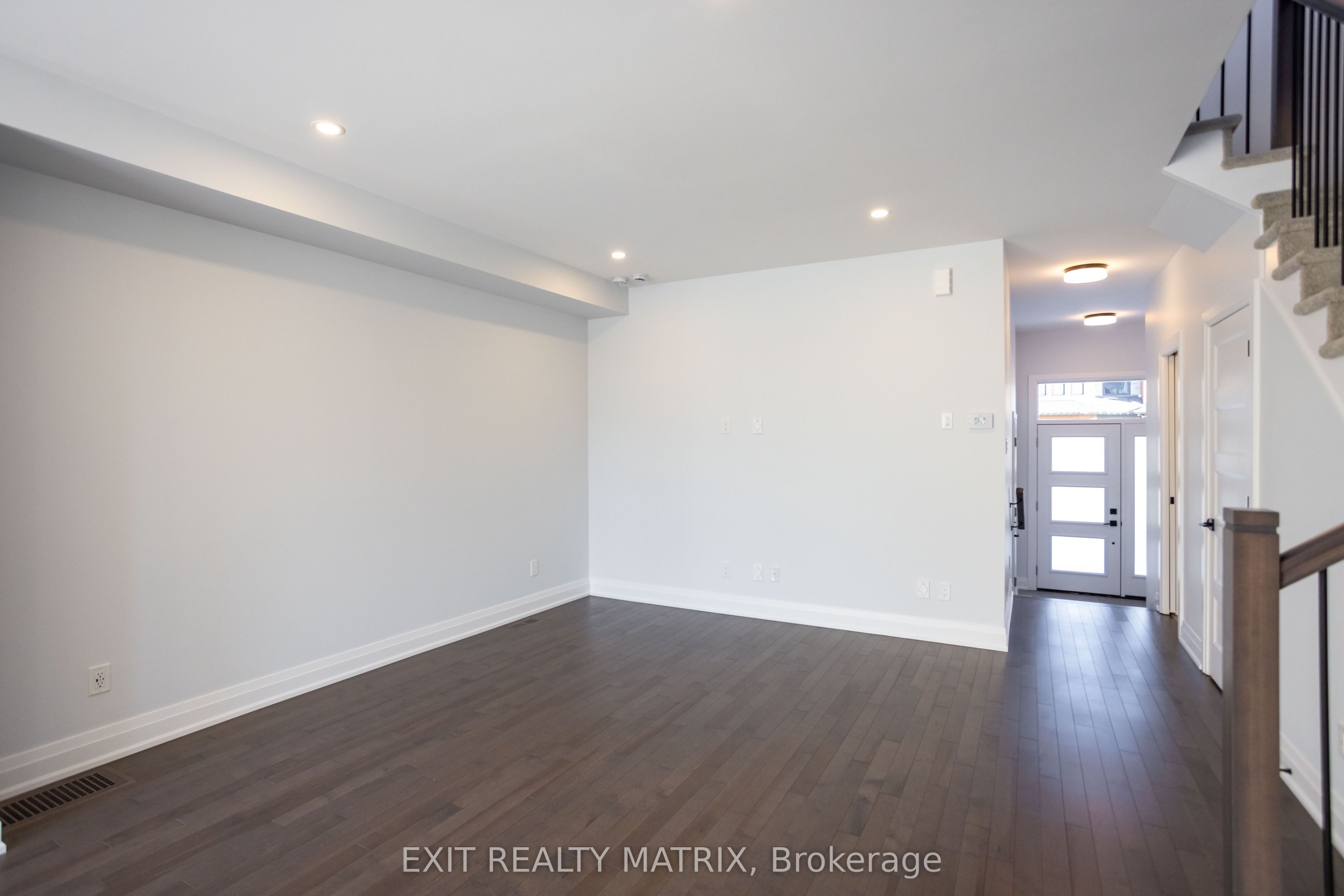 968 Cologne Street Property Photo 12