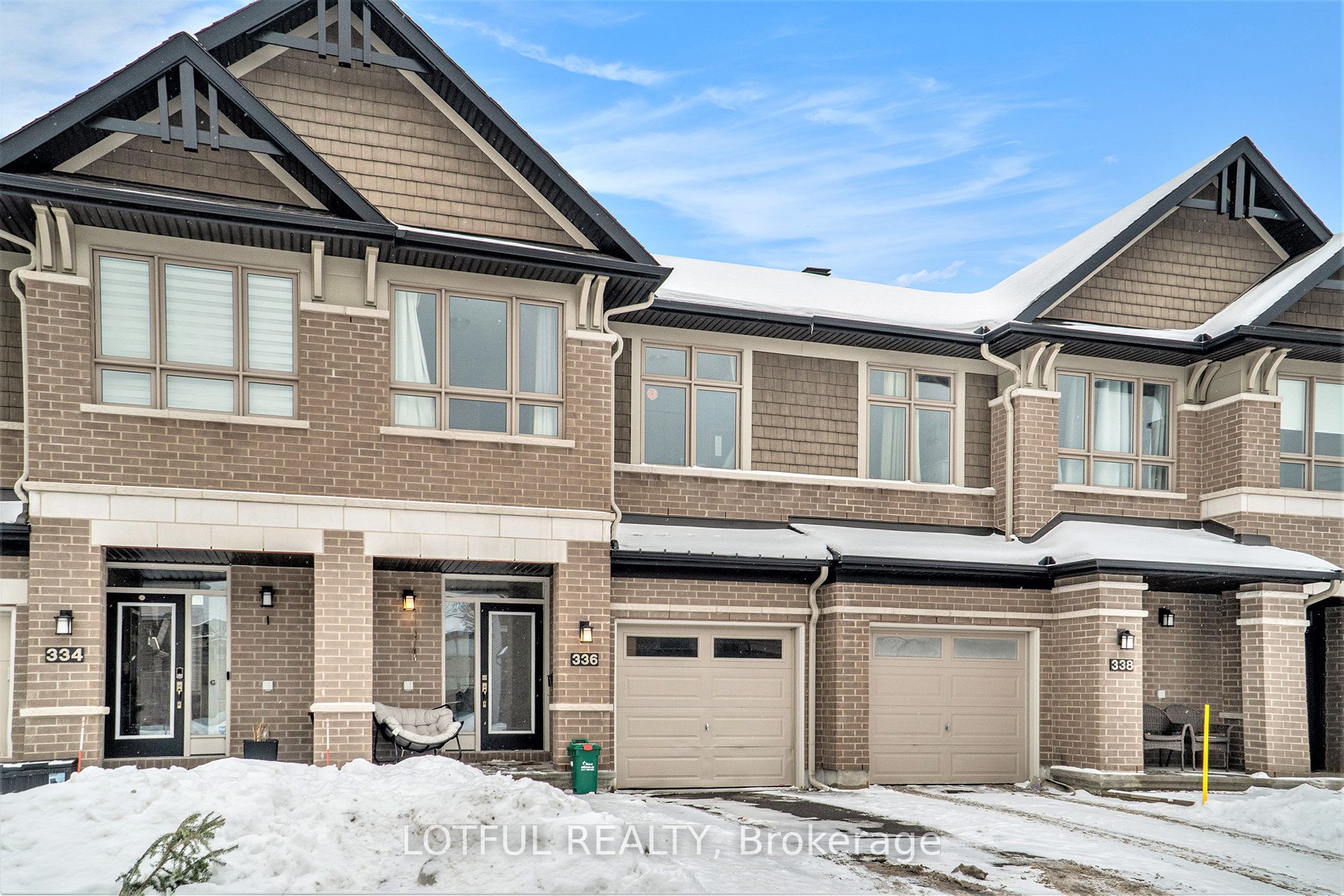 336 Rainrock Crescent Property Photo 1