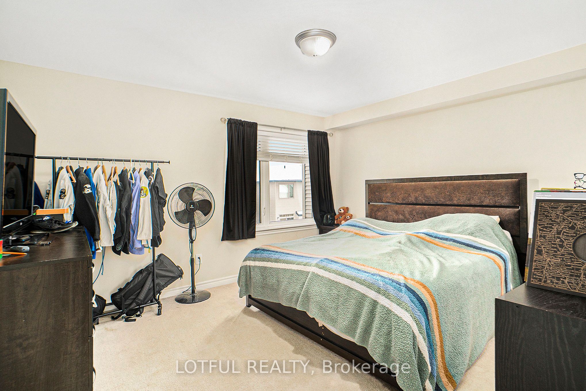 336 Rainrock Crescent Property Photo 14