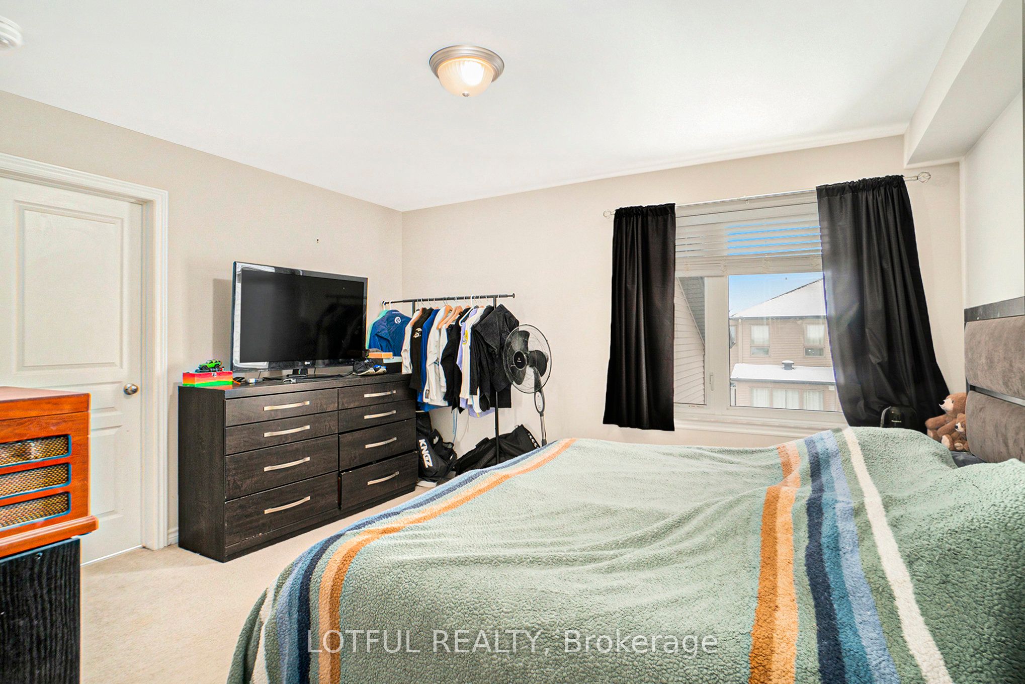 336 Rainrock Crescent Property Photo 15