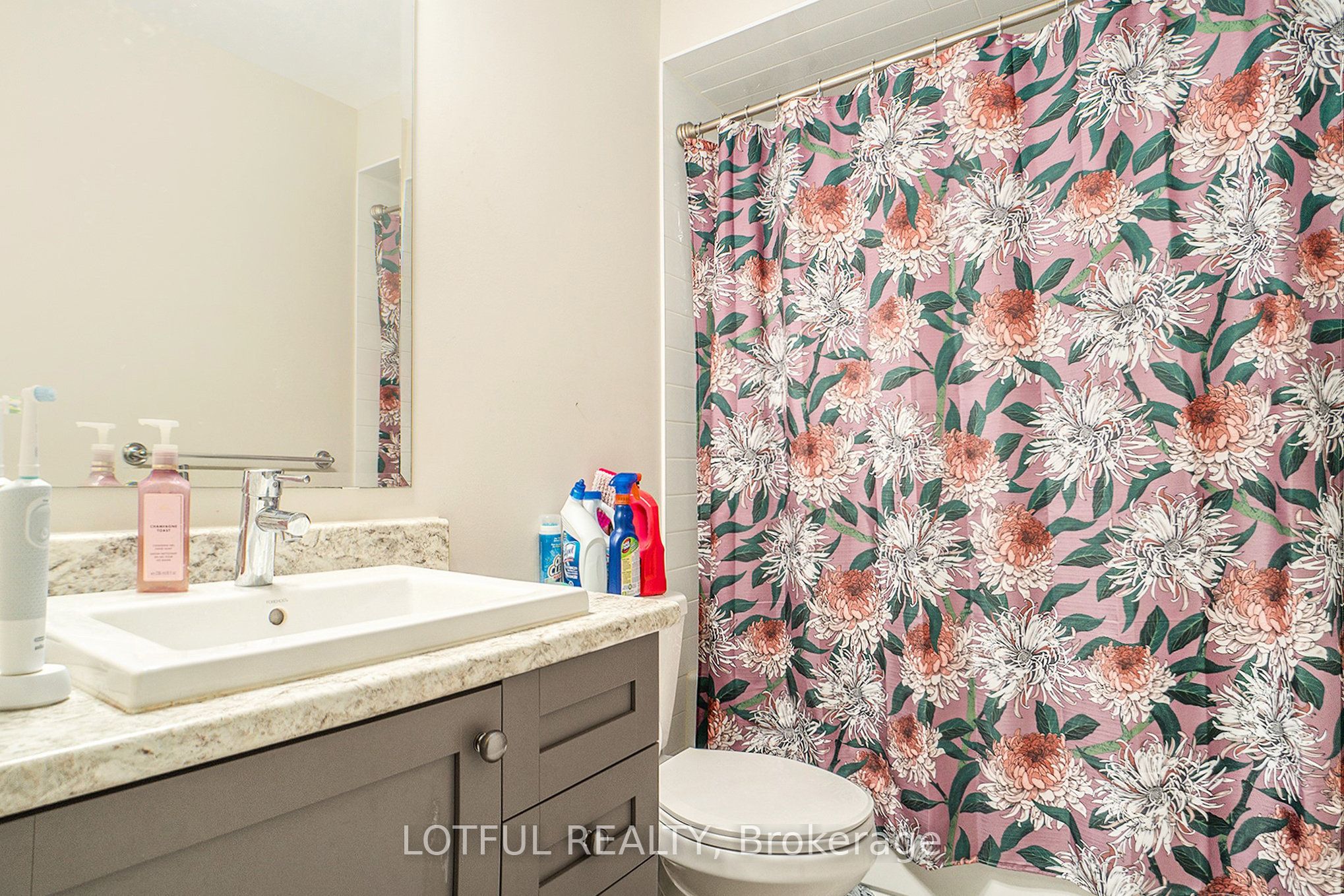 336 Rainrock Crescent Property Photo 17