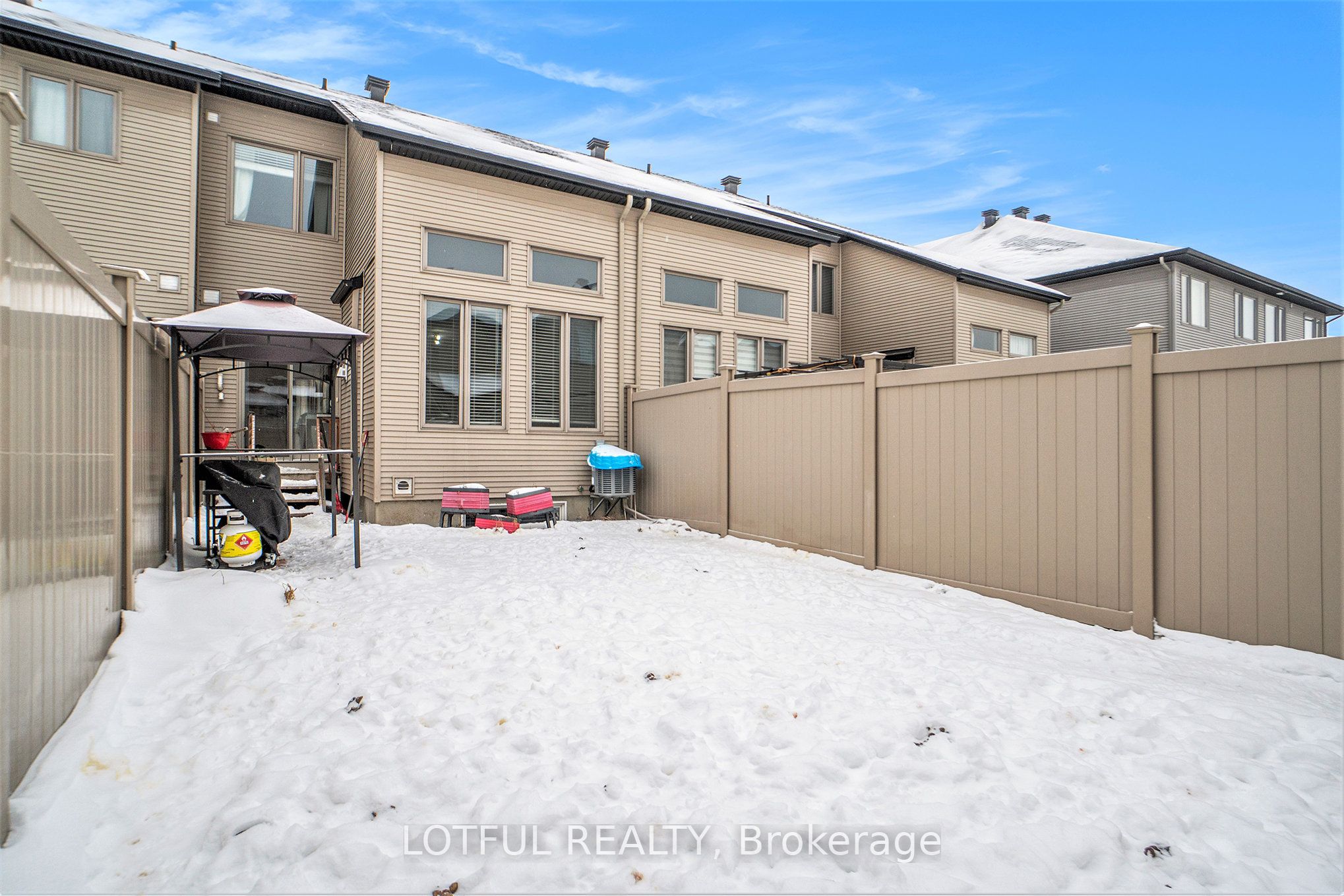 336 Rainrock Crescent Property Photo 24