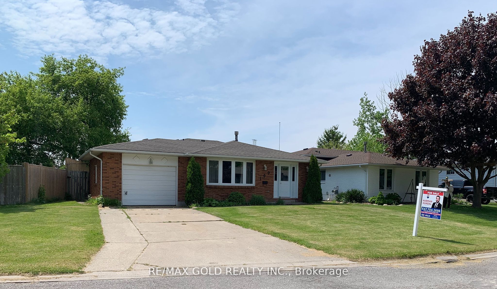 169 Hanna Cres Property Photo