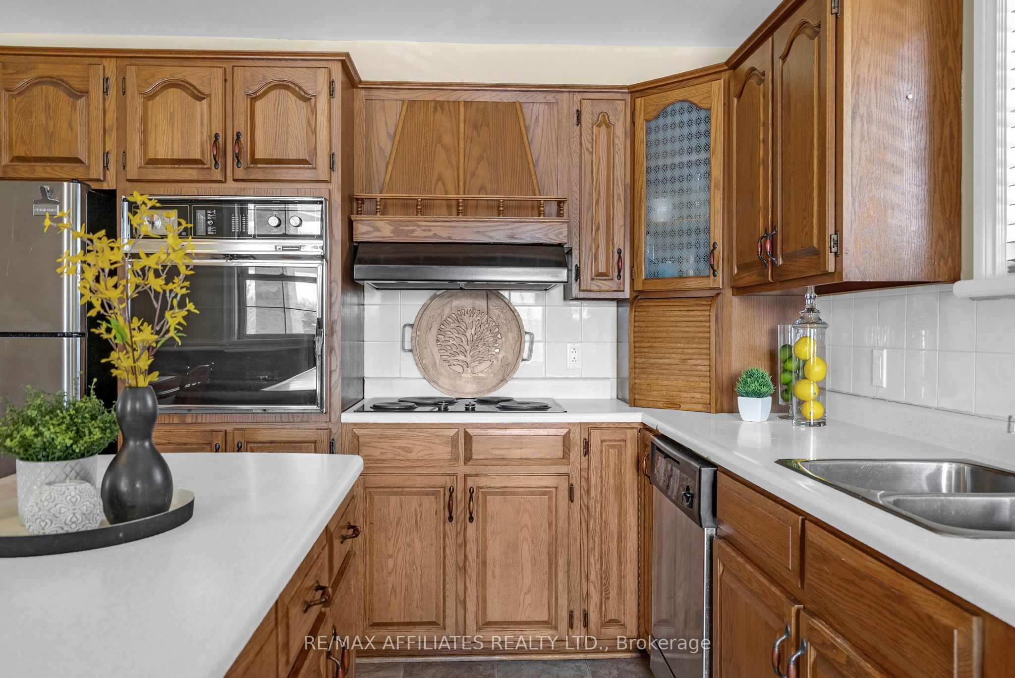 56 Centre Street Property Photo 3