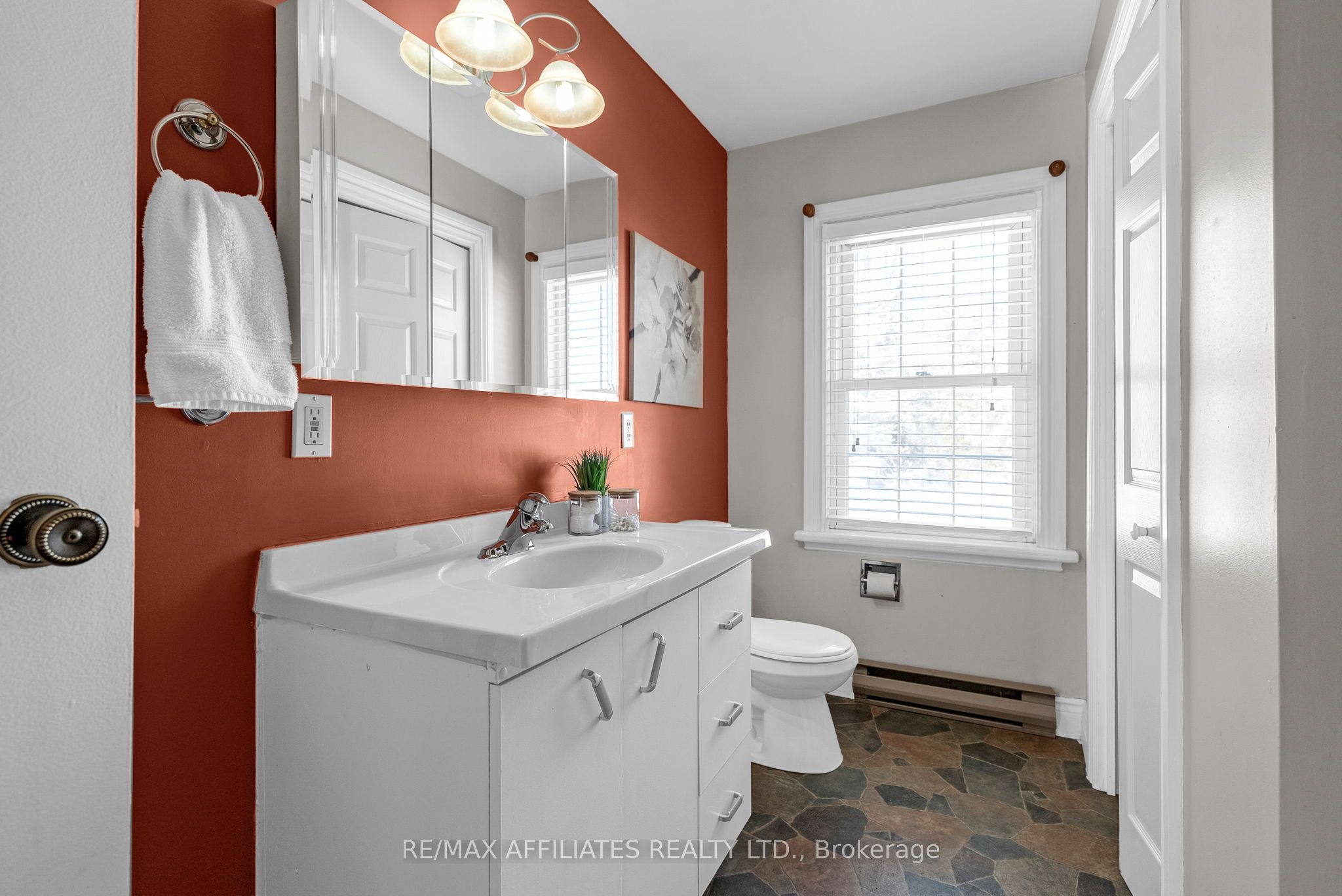 56 Centre Street Property Photo 23
