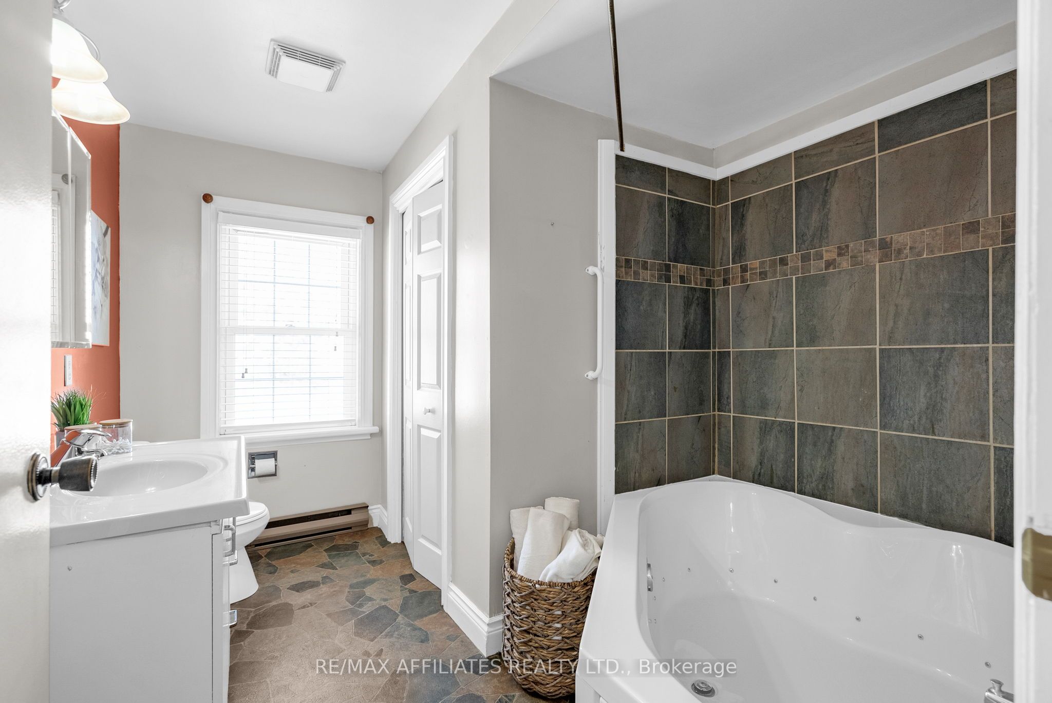 56 Centre Street Property Photo 24