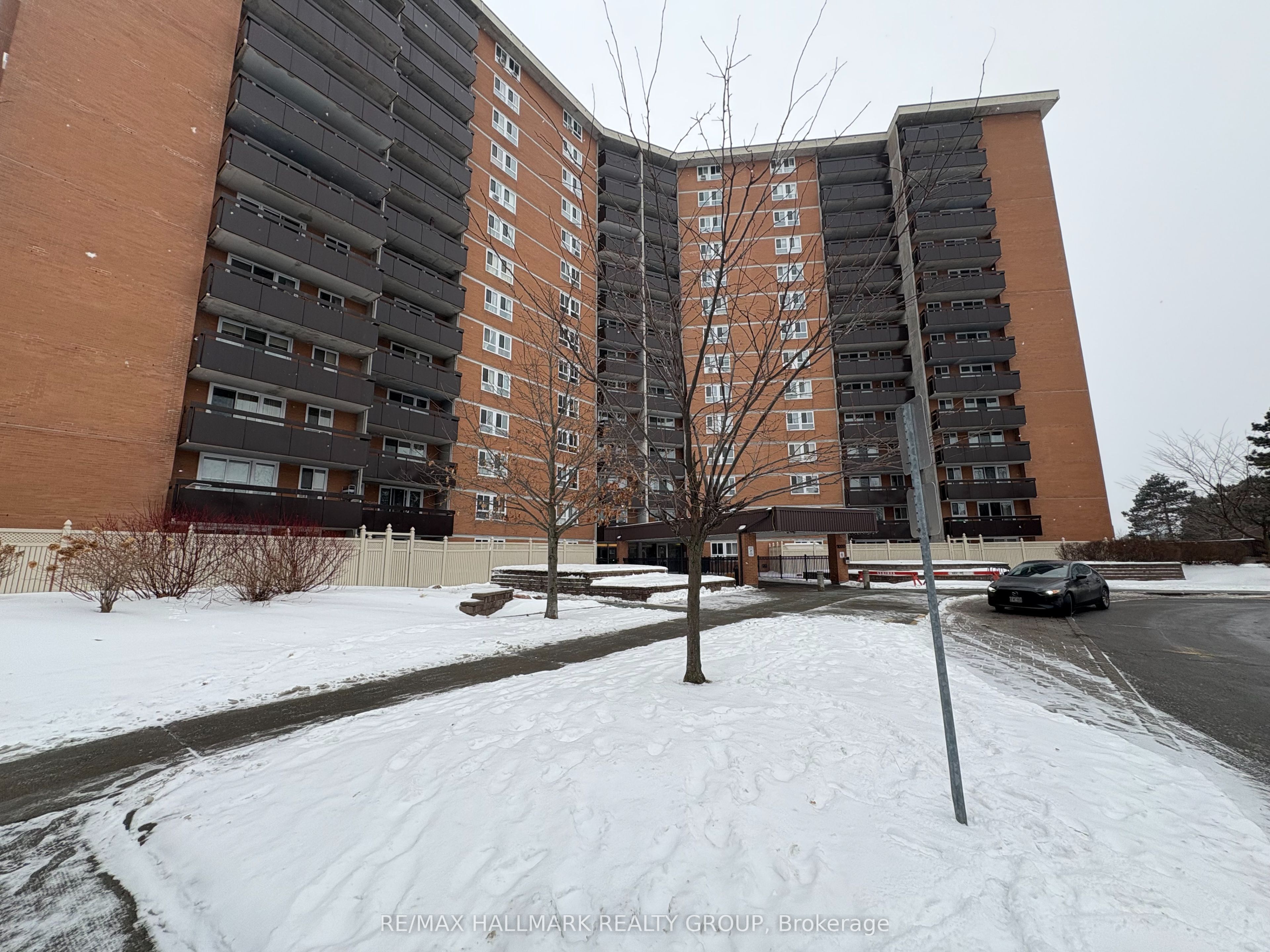 #605 - 2000 Jasmine Crescent Property Photo