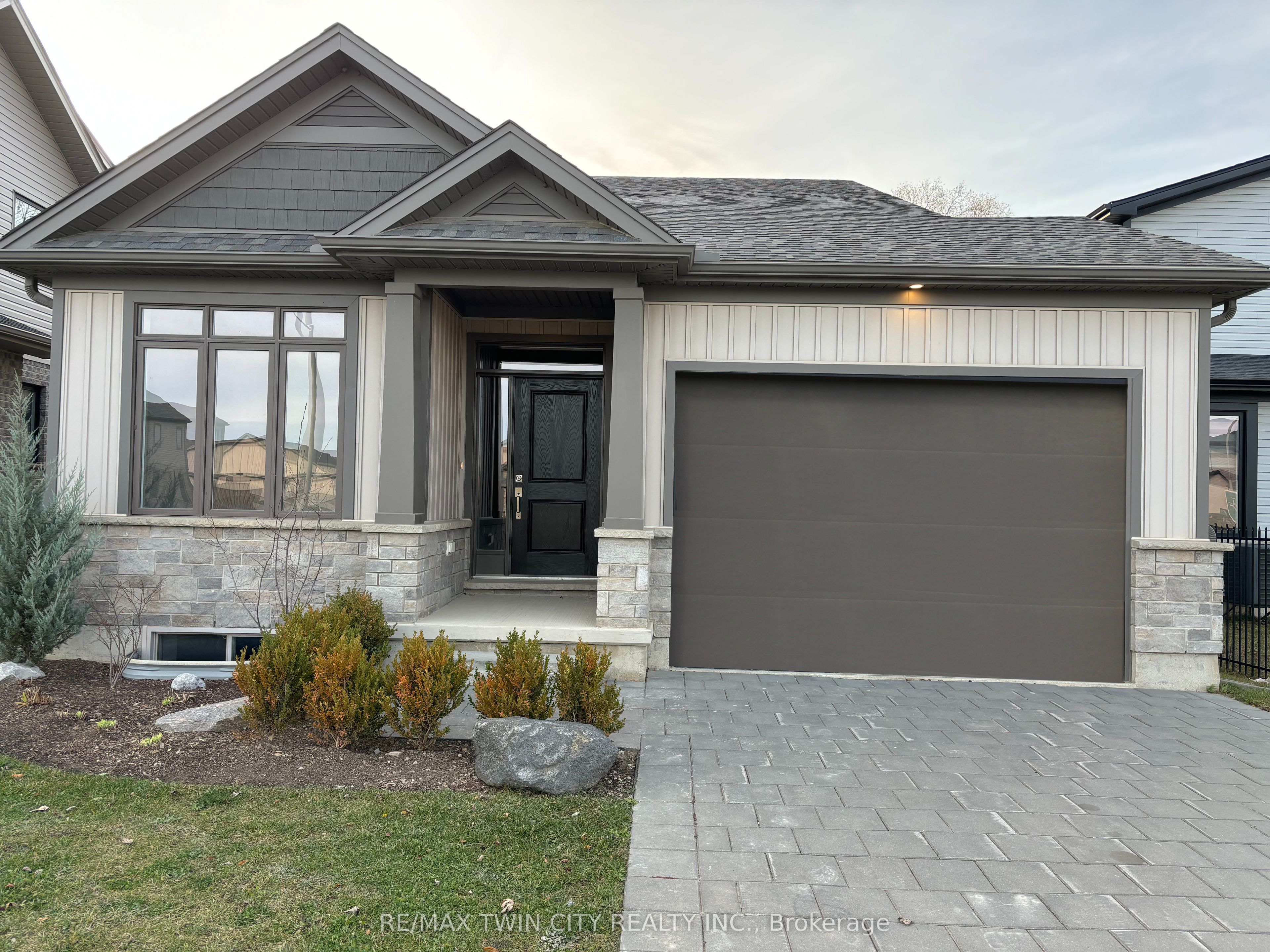 668 Chelton Road Property Photo 1