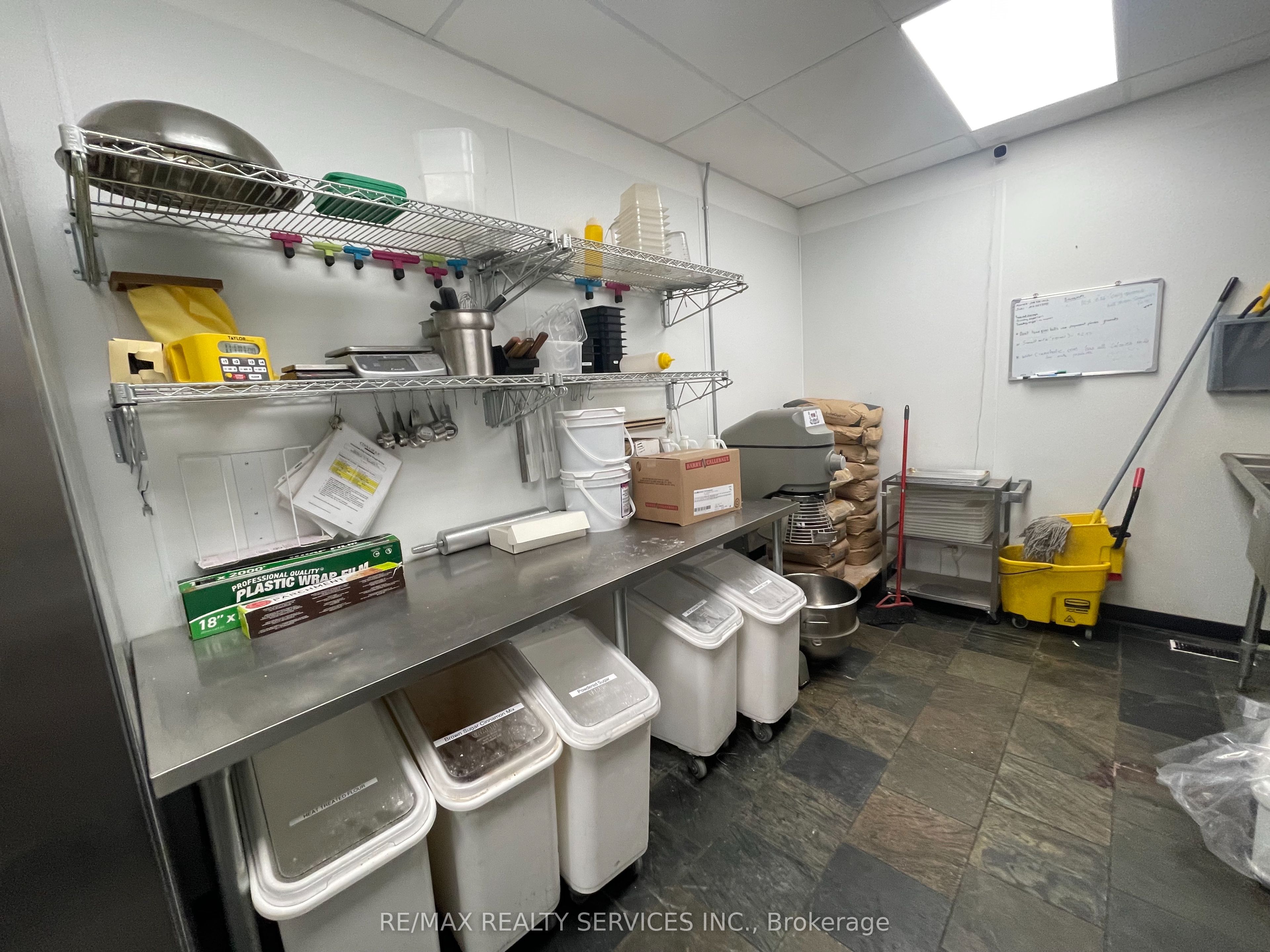 1035 King Street Property Photo 11