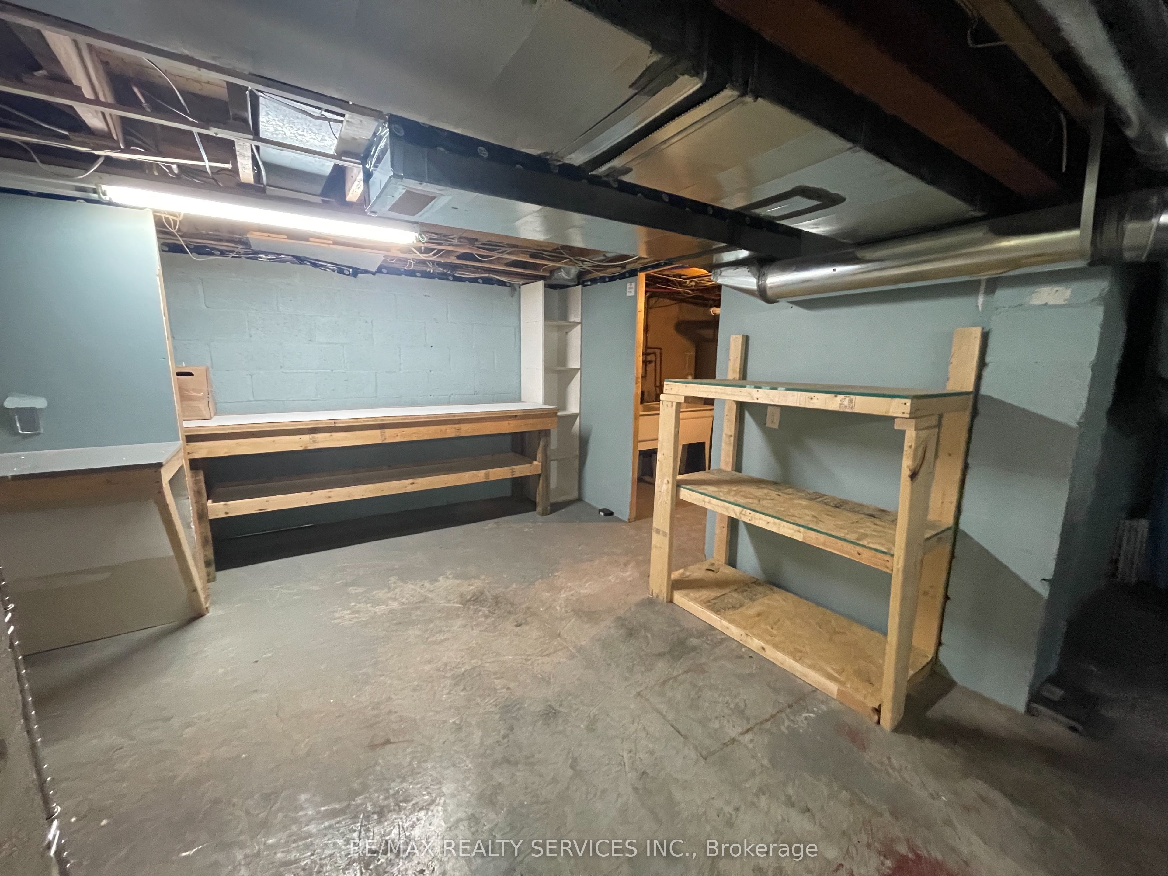 1035 King Street Property Photo 17