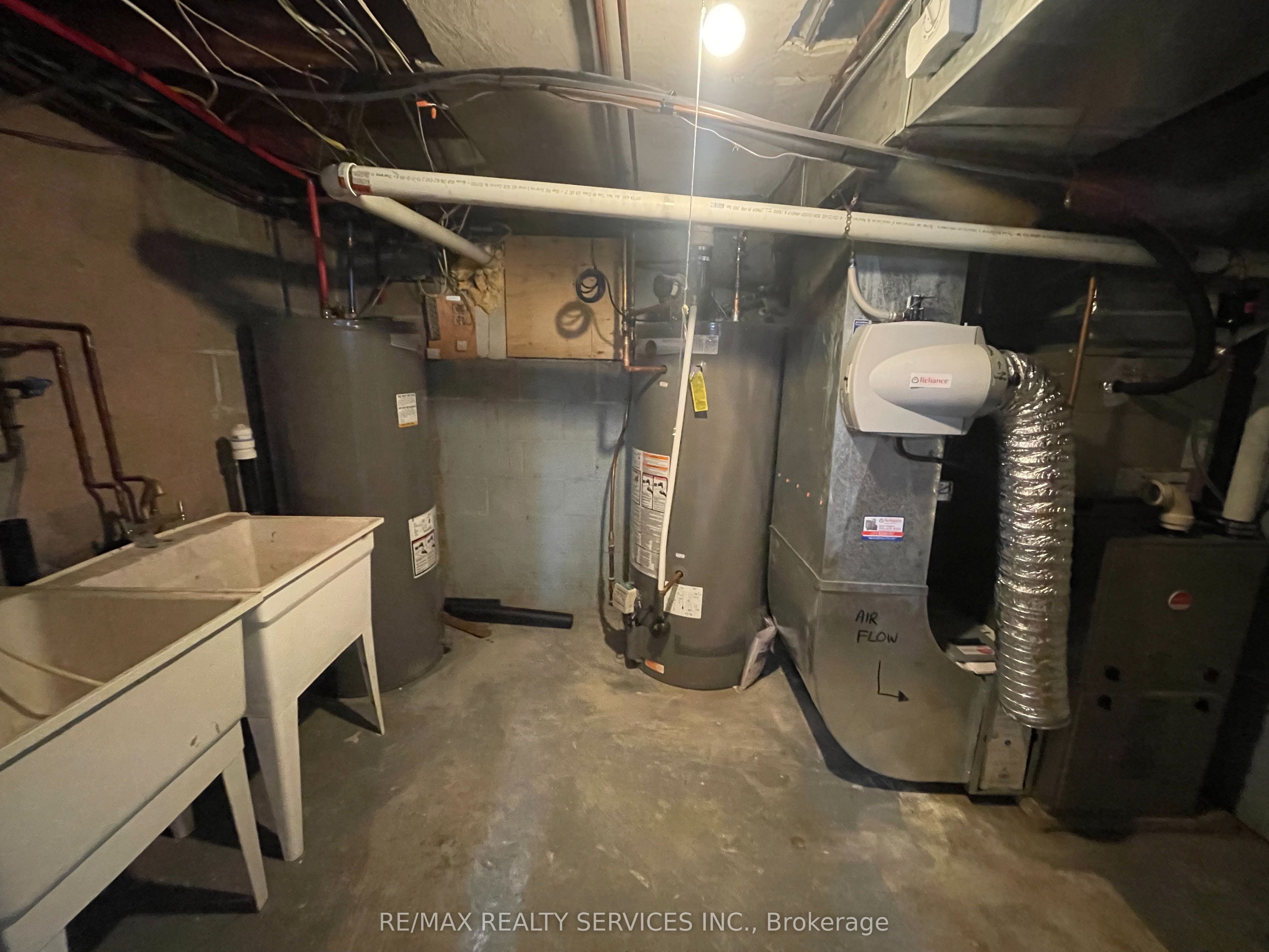 1035 King Street Property Photo 18